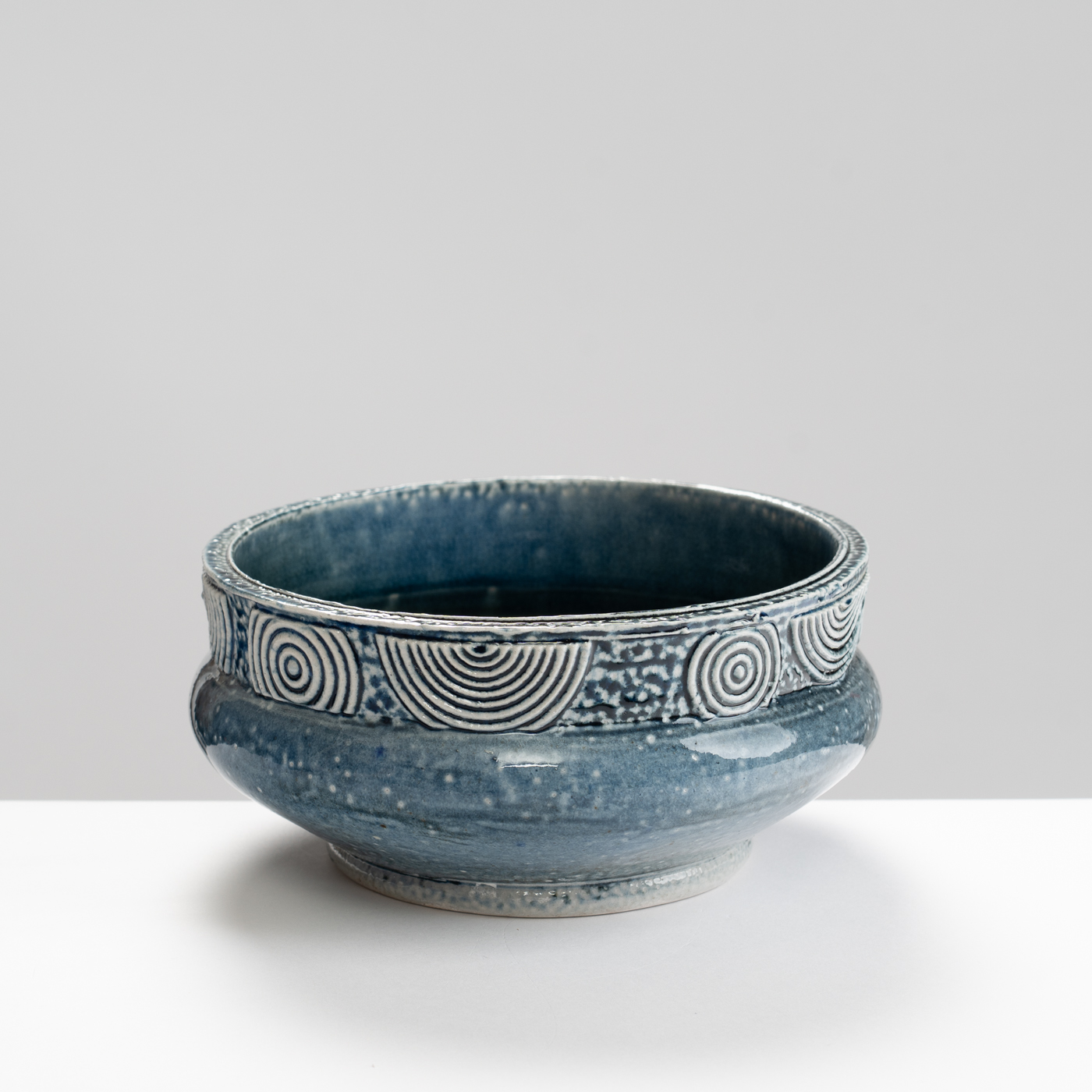 WK30Y654 salt glazed bowl with sprigs