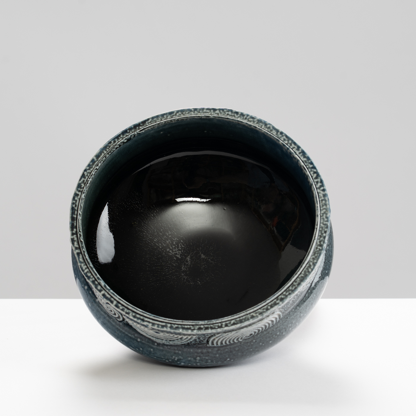 WK30Y654 salt glazed bowl with sprigs