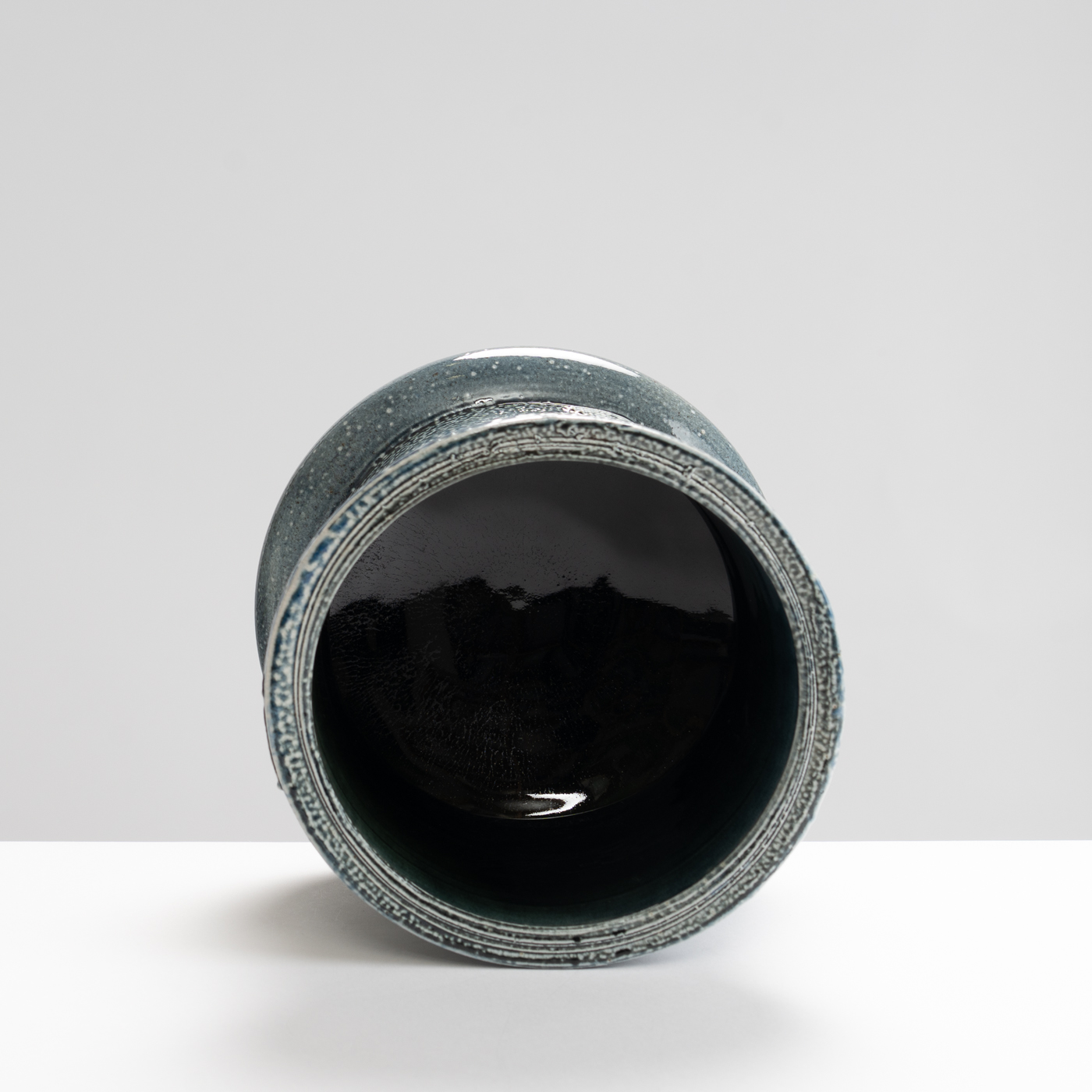 WK30Y657 salt glazed vessel with sprigs