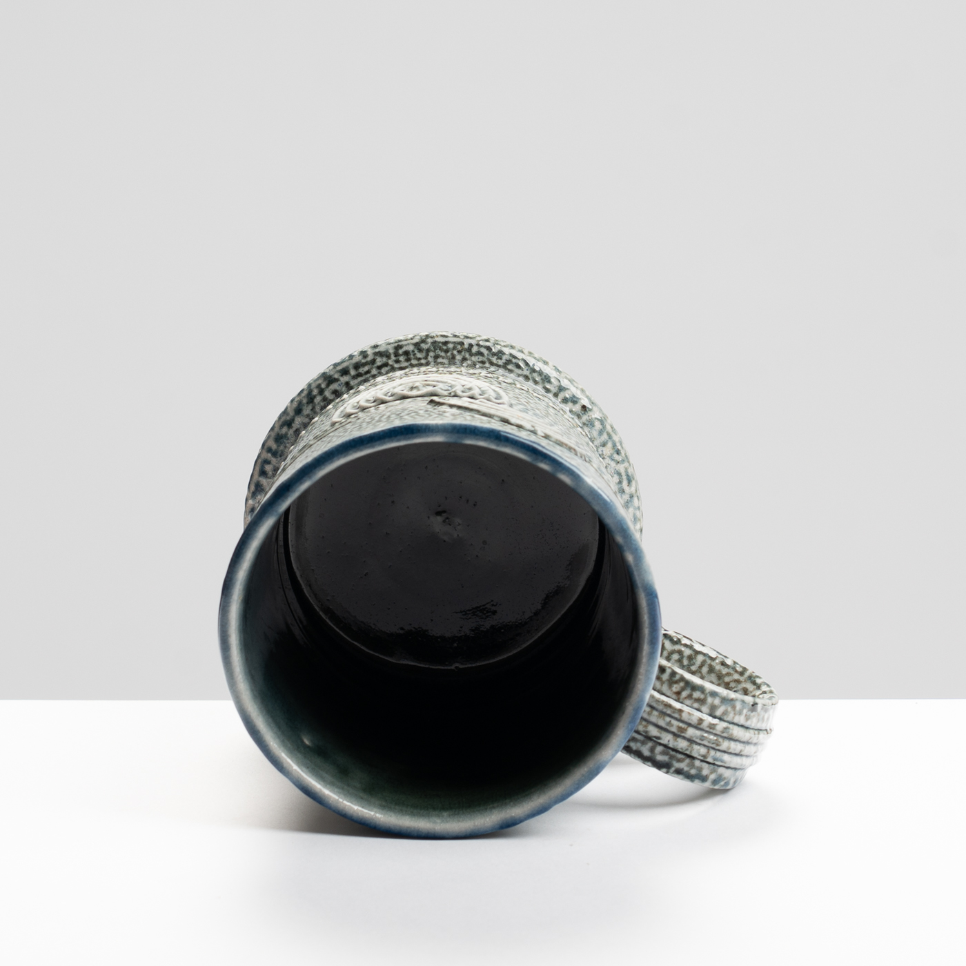 WK30Y683 salt glazed mug