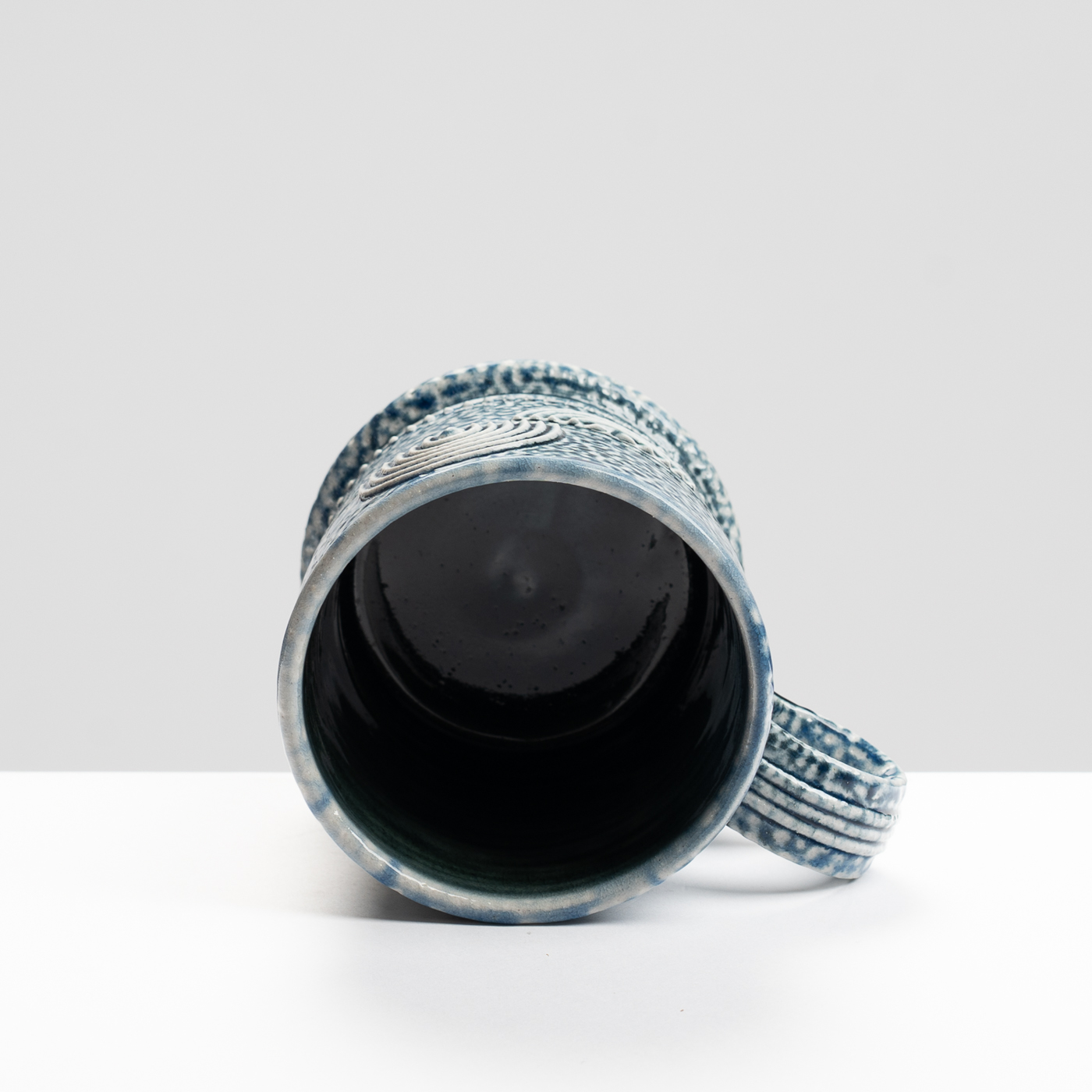 WK30Y687 salt glazed mug