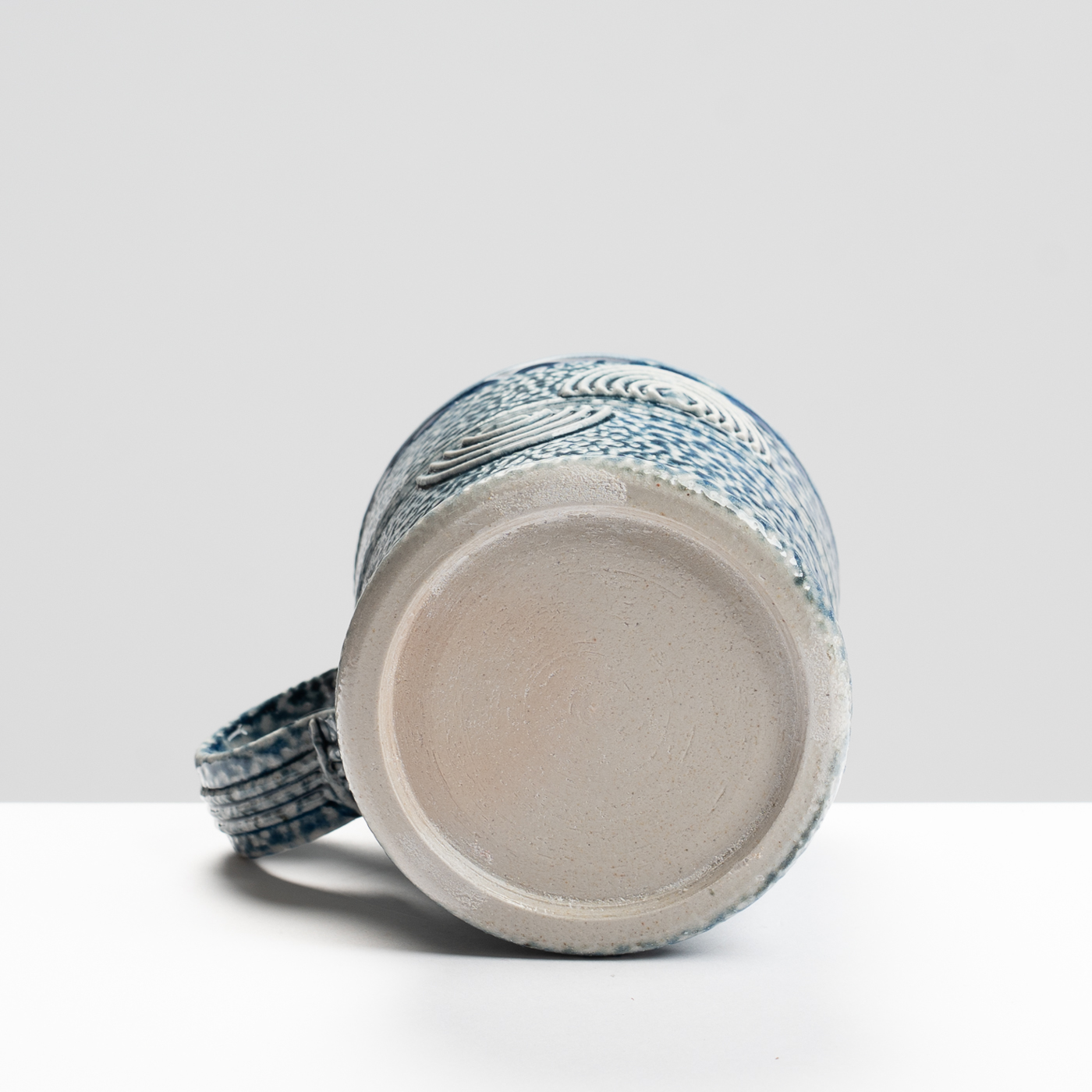 WK30Y687 salt glazed mug