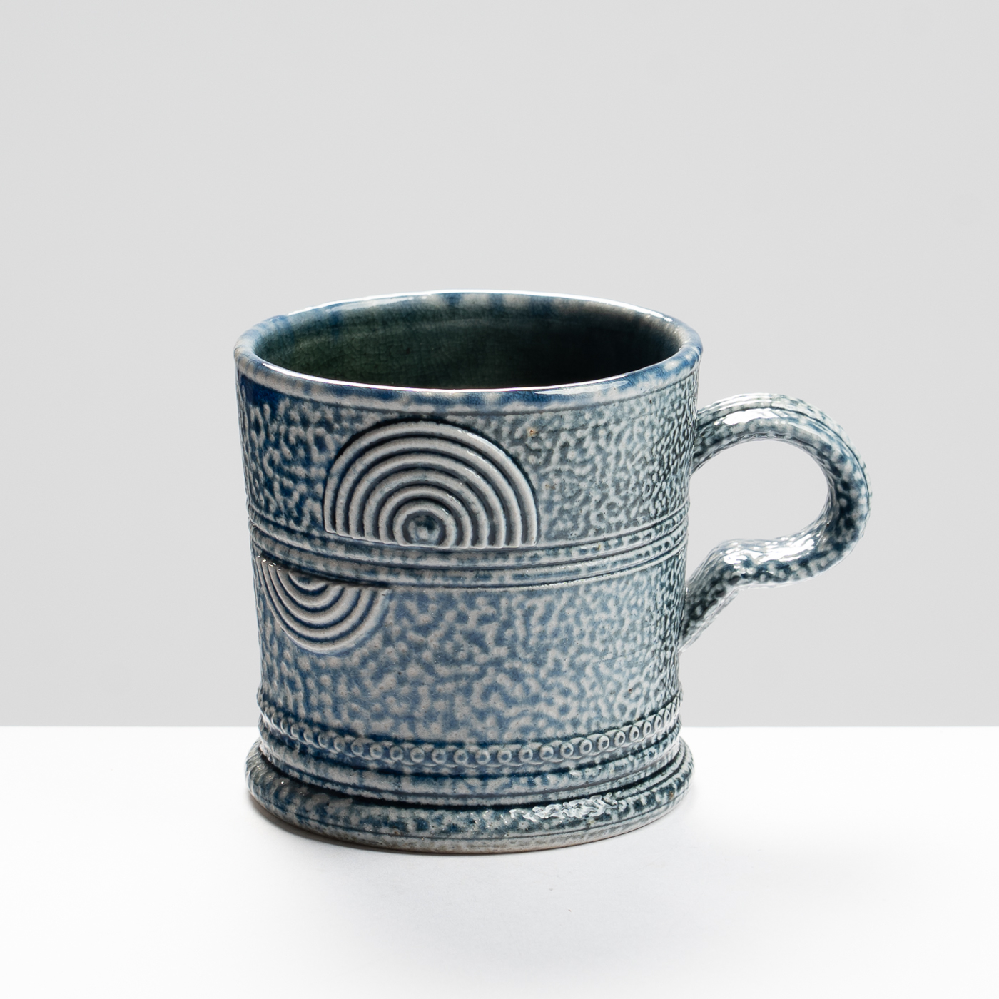 WK30Y689 salt glazed mug
