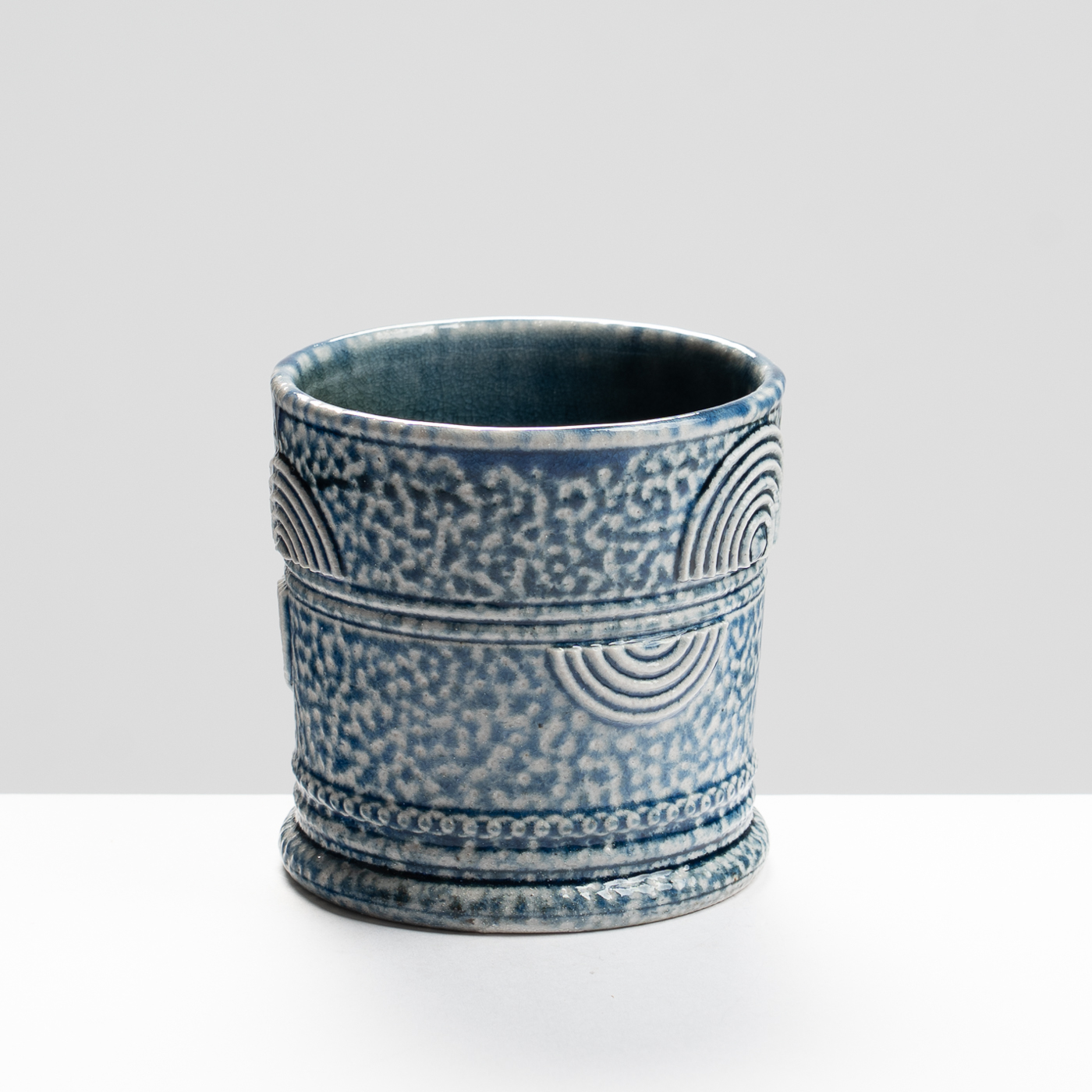 WK30Y689 salt glazed mug
