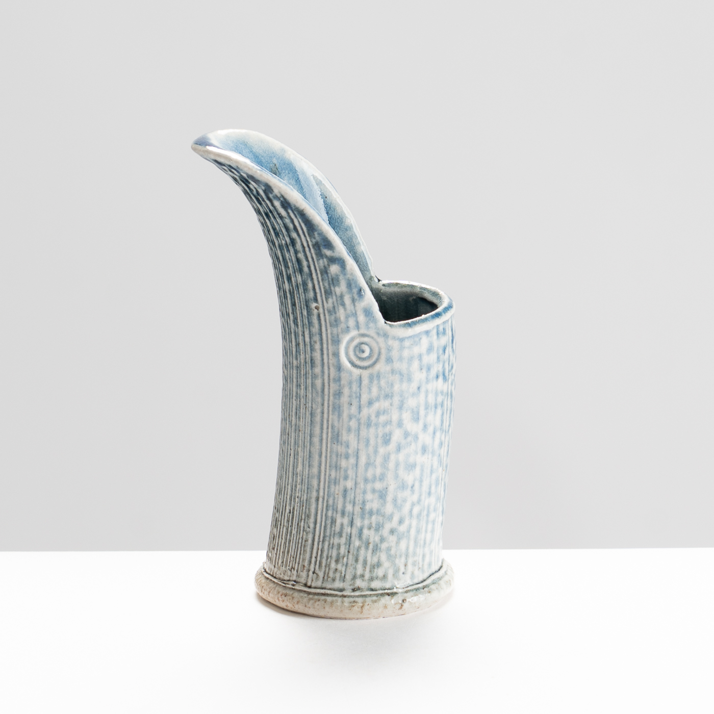 WK30Y693 salt glazed pourer