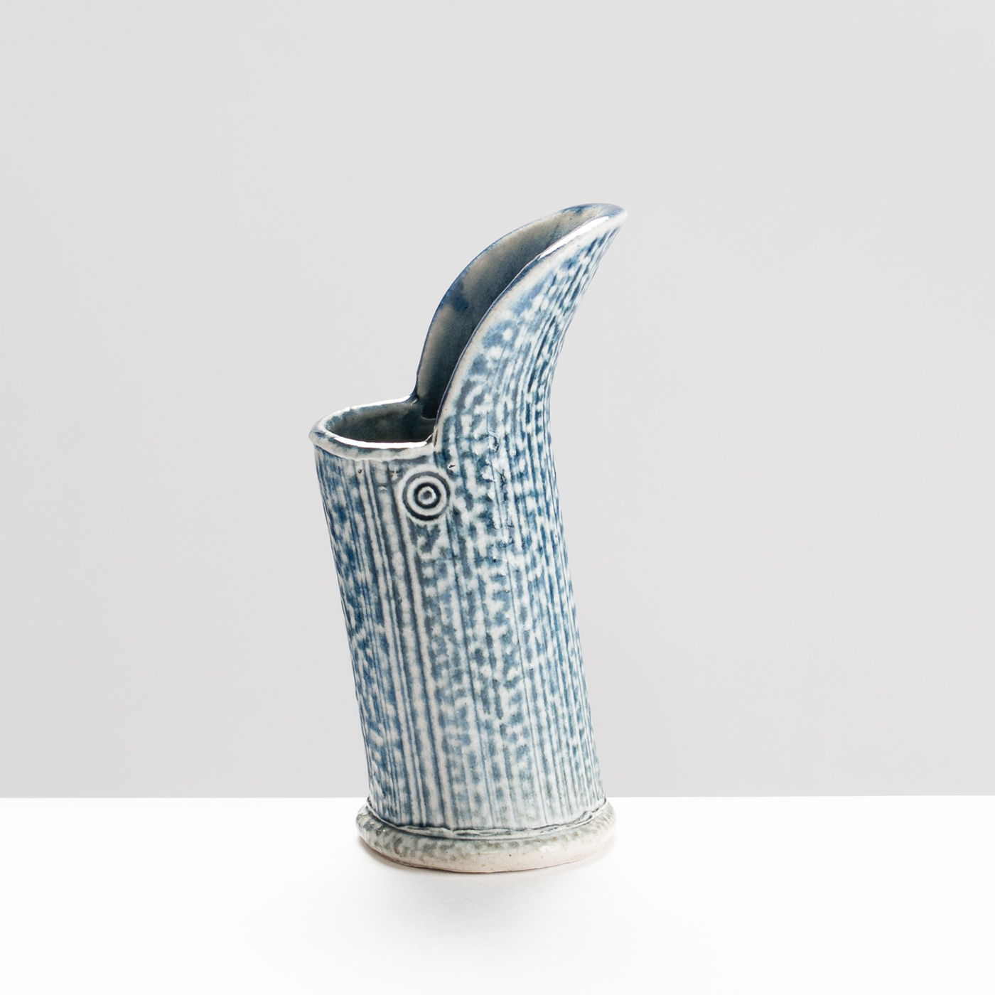 WK30Y694 salt glazed pourer