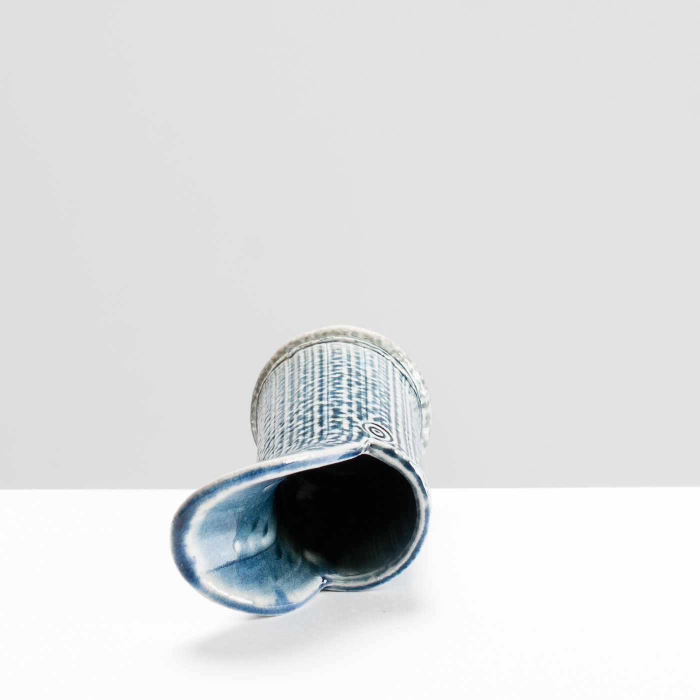 WK30Y694 salt glazed pourer