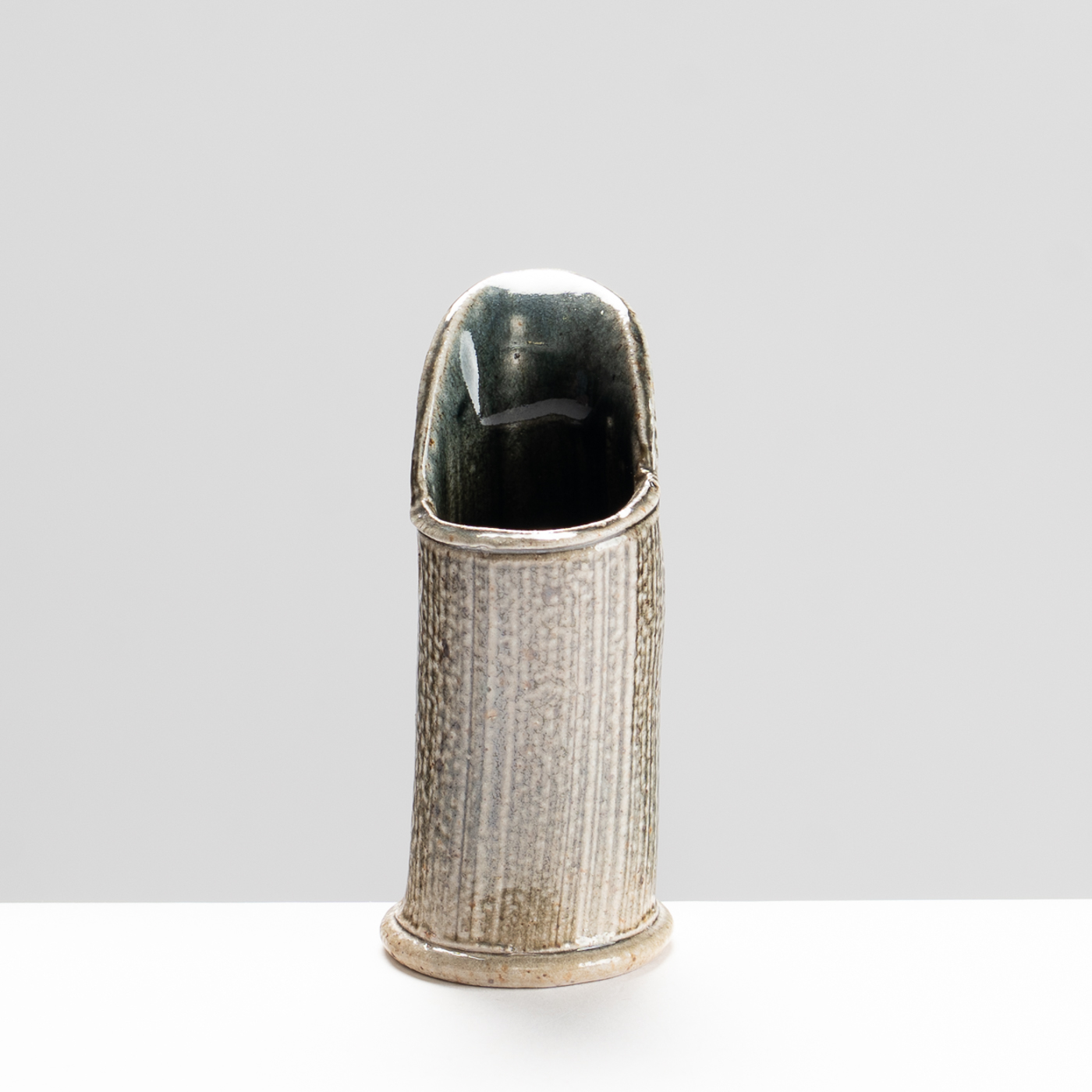 WK30Y695 salt glazed pourer