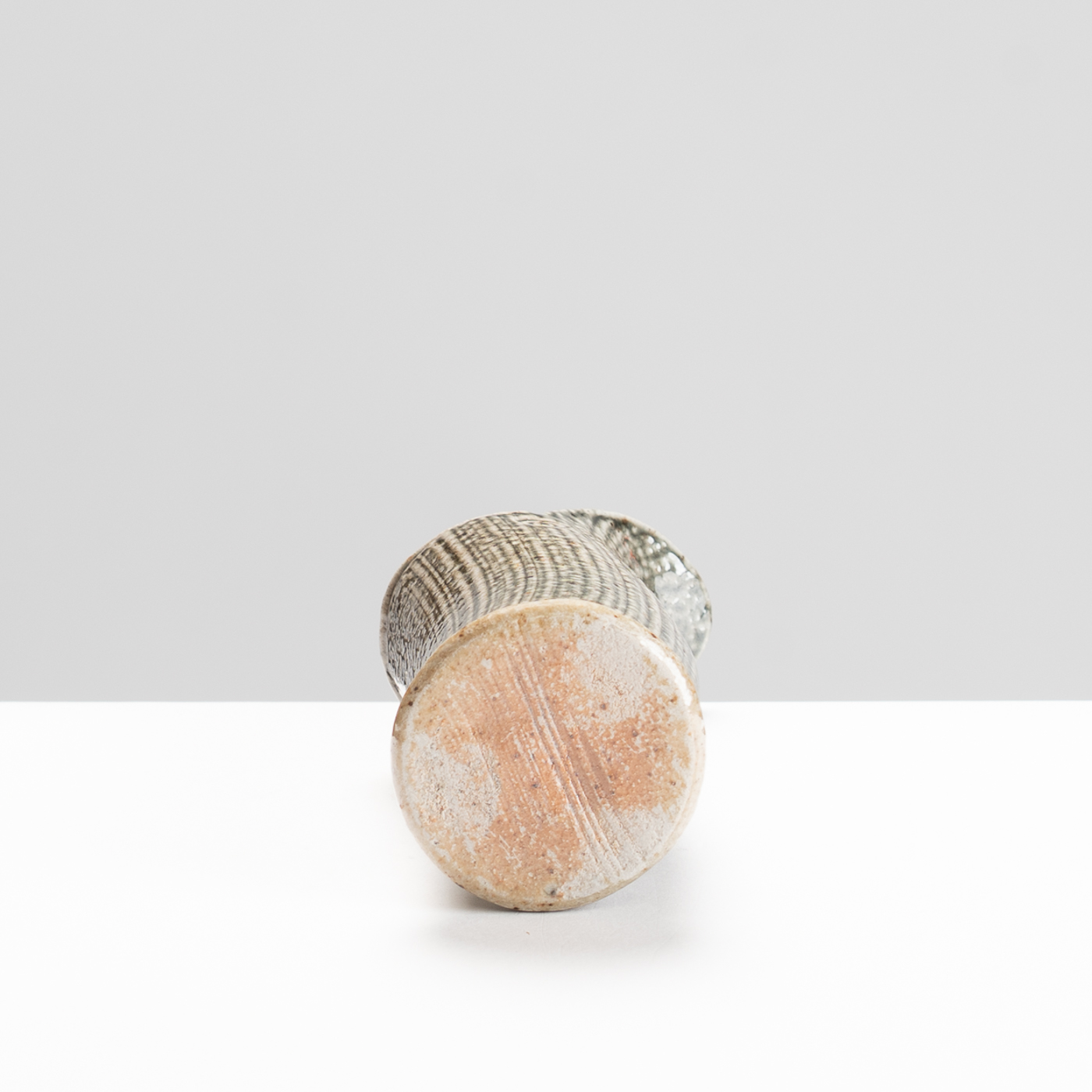 WK30Y695 salt glazed pourer