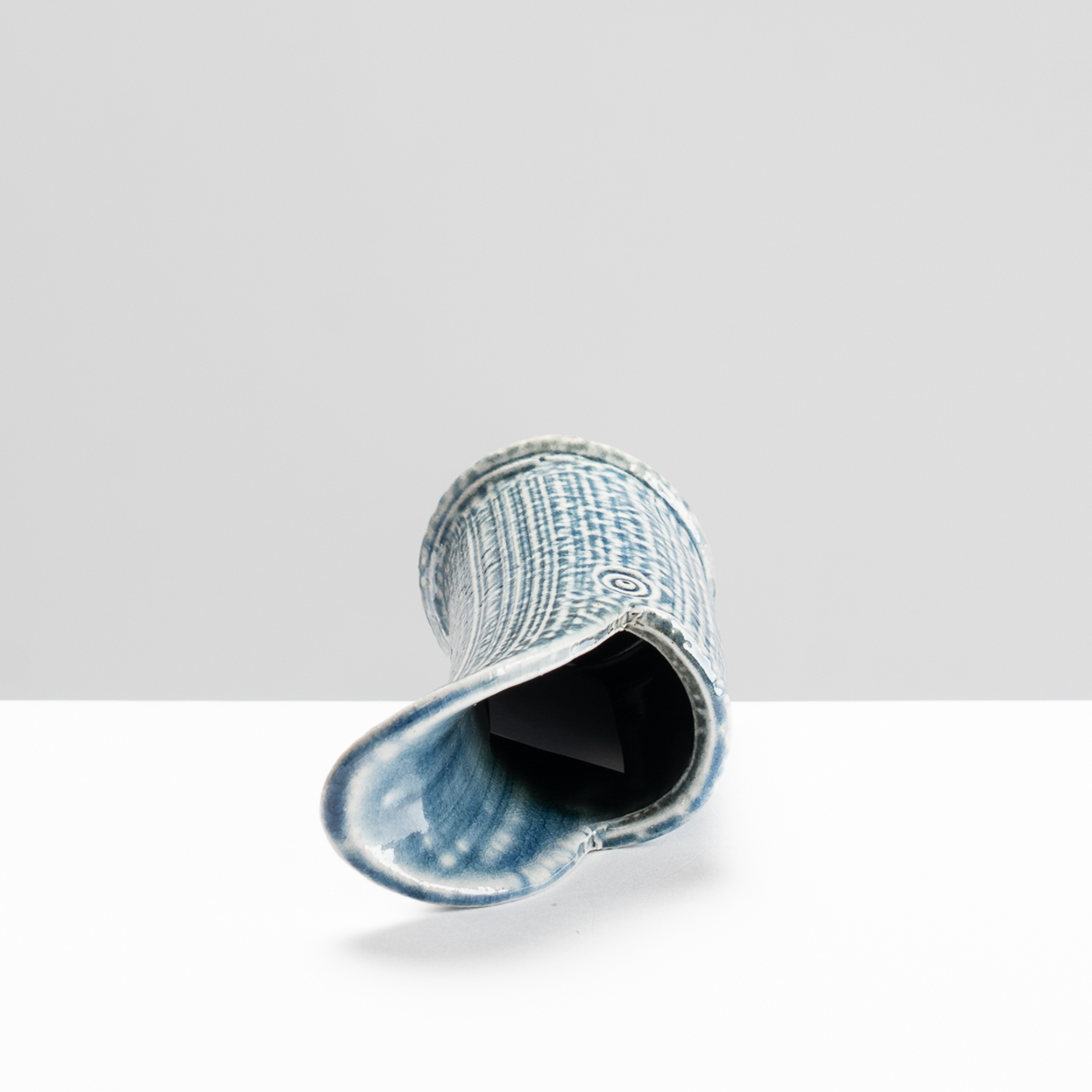 WK30Y696 salt glazed pourer