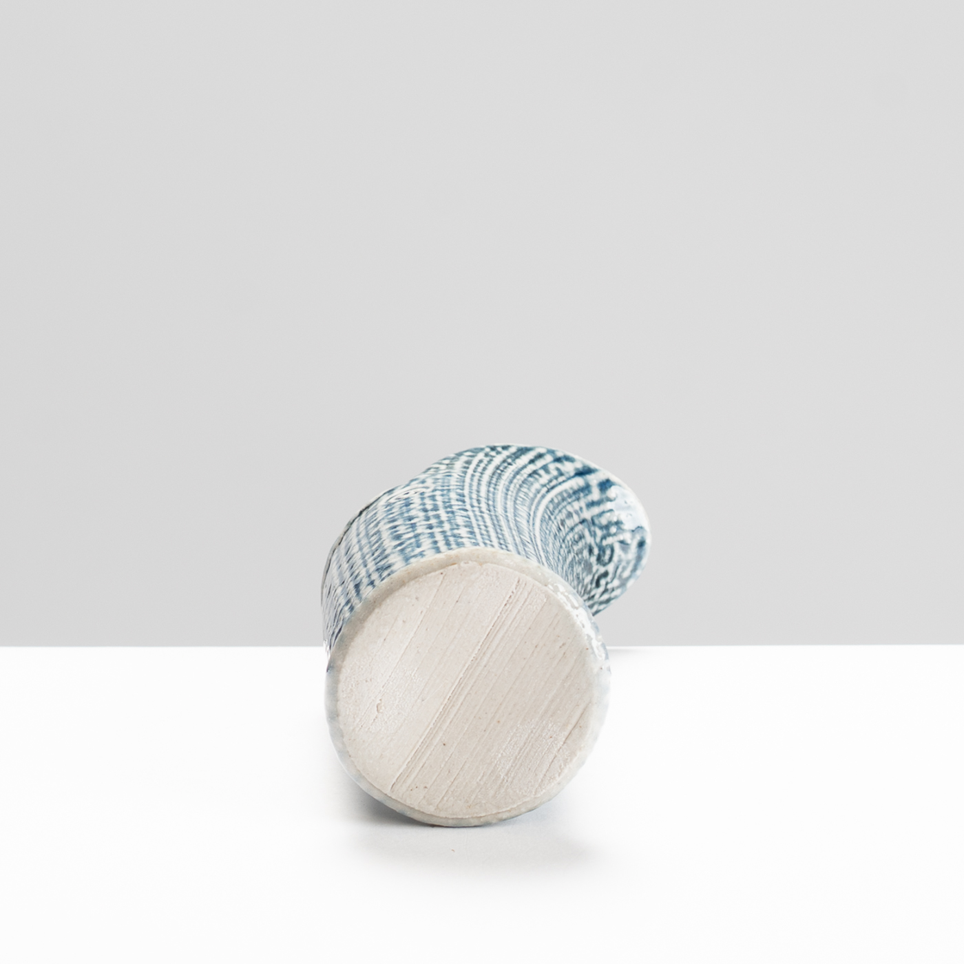 WK30Y696 salt glazed pourer