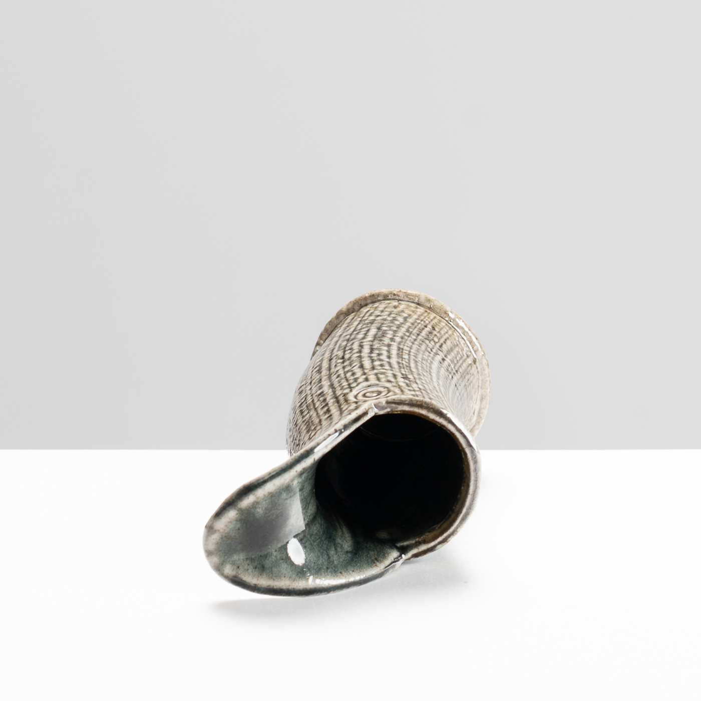 WK30Y697 salt glazed pourer