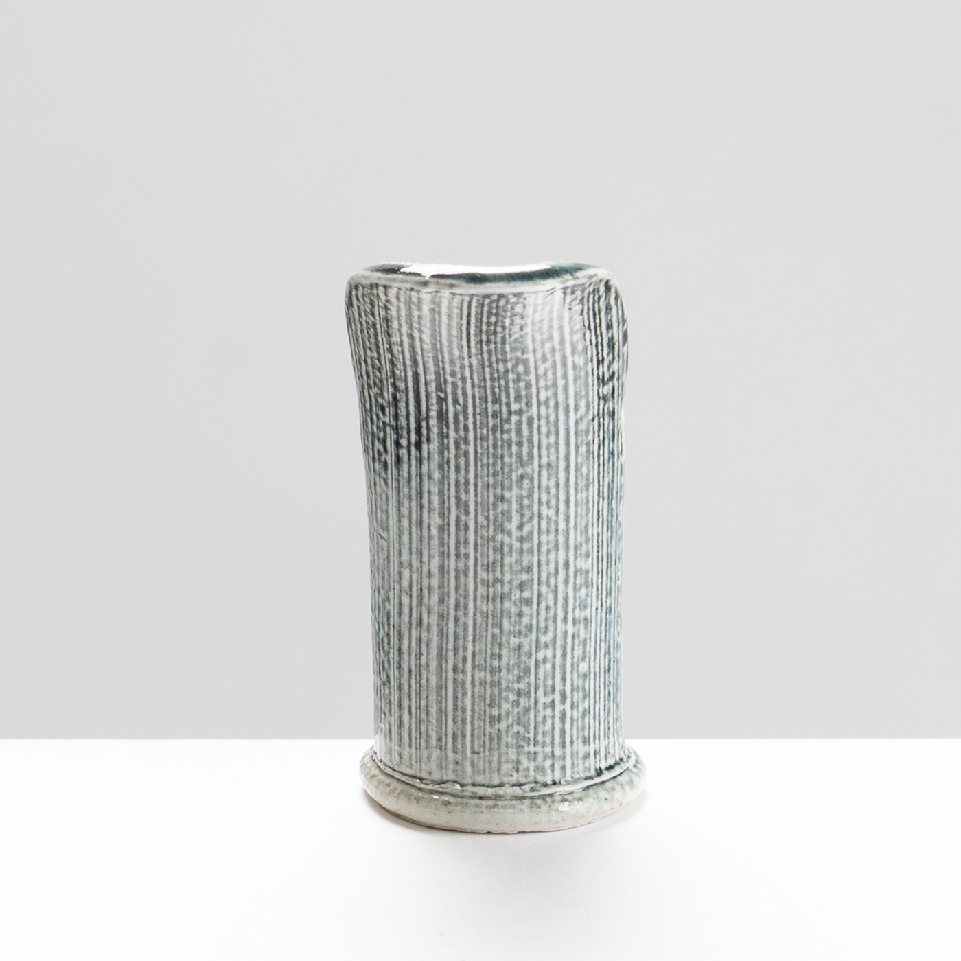 WK30Y698 salt glazed pourer