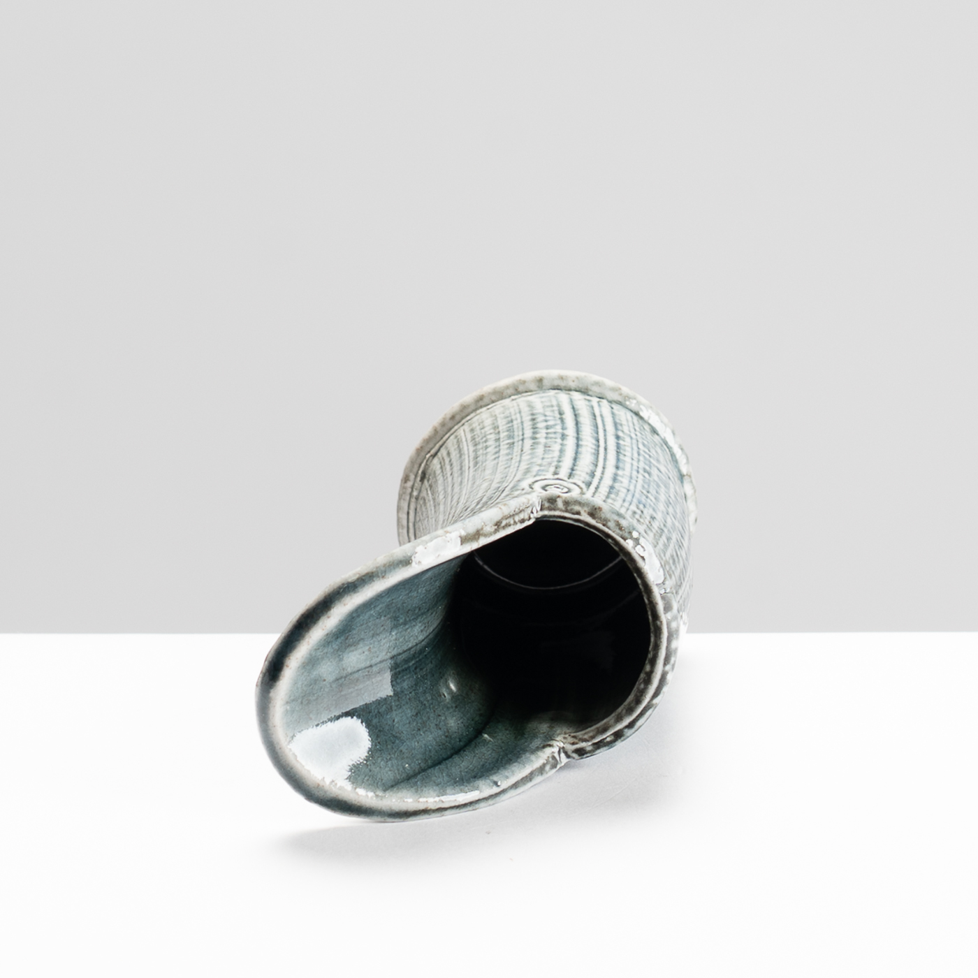 WK30Y698 salt glazed pourer