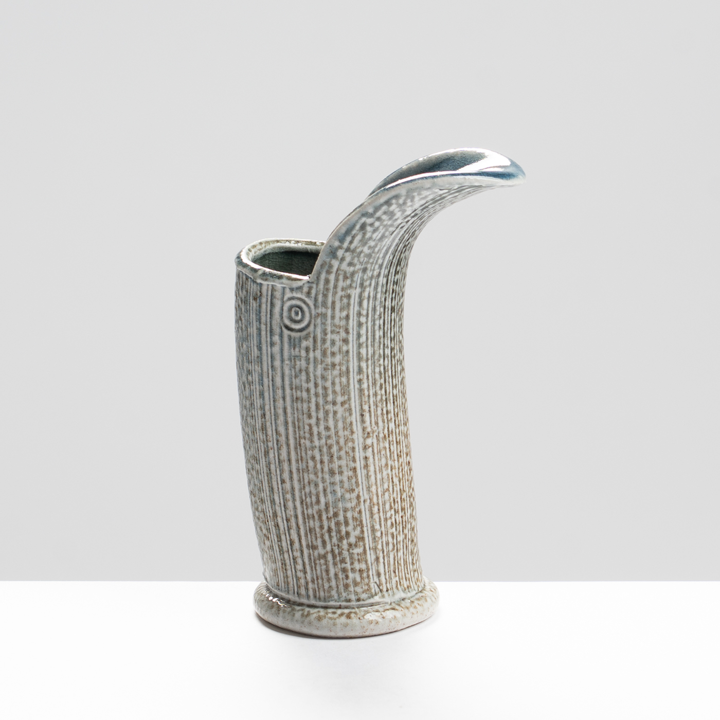 WK30Y699 salt glazed pourer