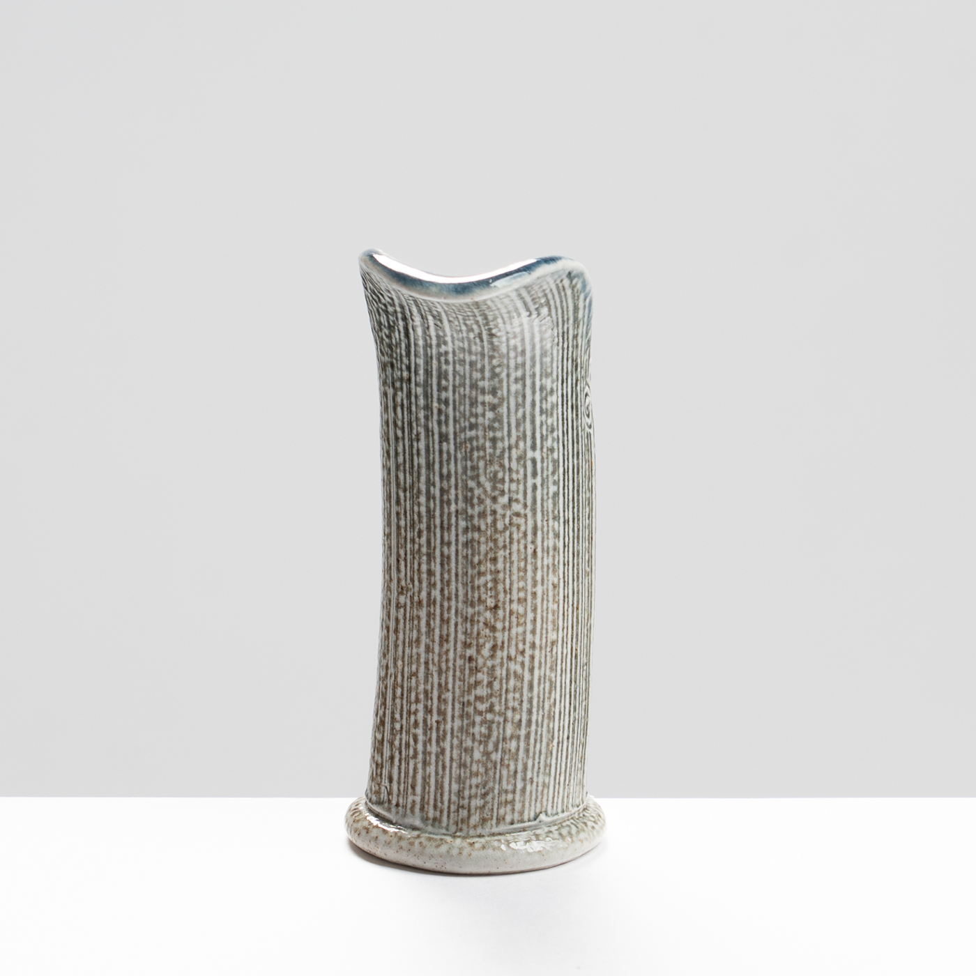 WK30Y699 salt glazed pourer