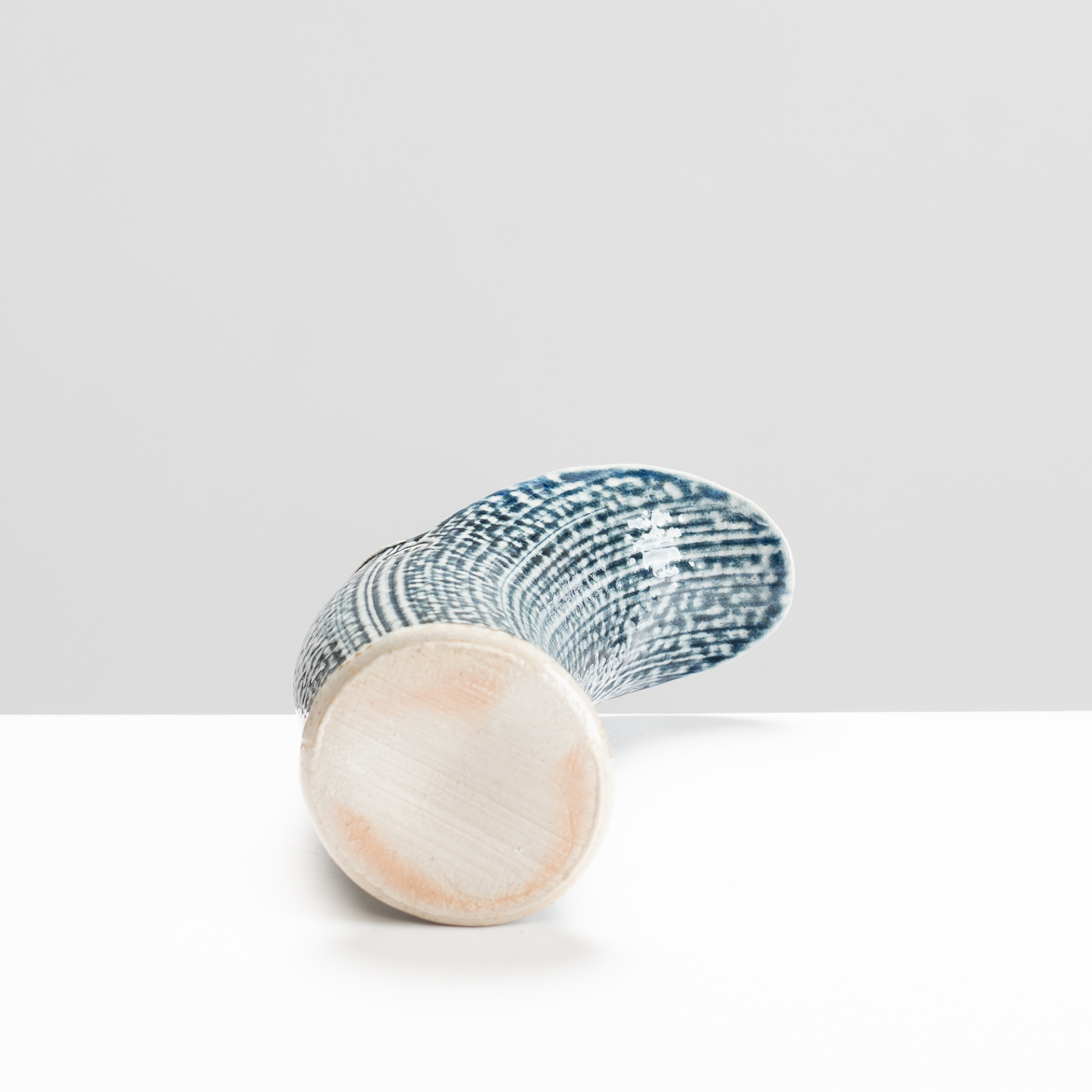 WK30Y700 salt glazed pourer