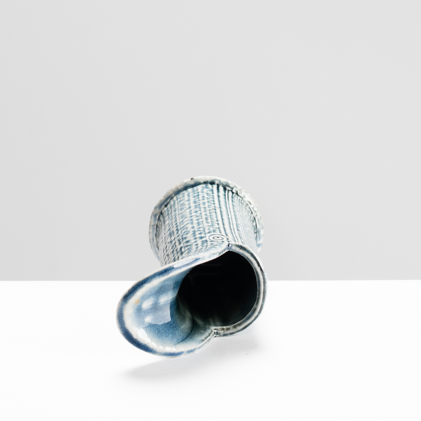 WK30Y701 salt glazed pourer