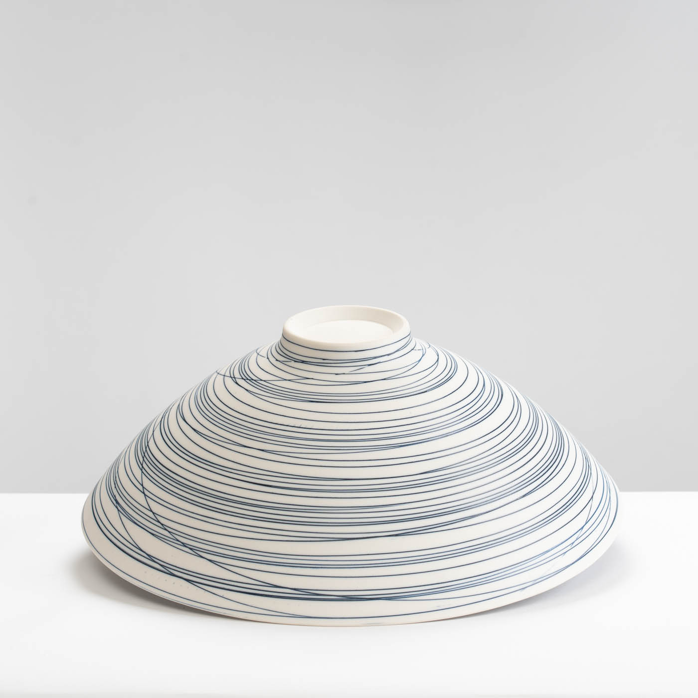 AT488Y497 Large Bowl Blue Lines