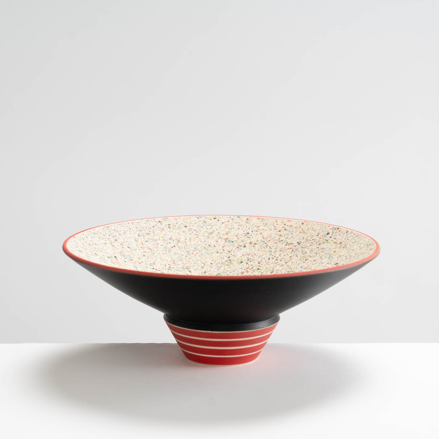GW524Y184 Flecked Footed Bowl