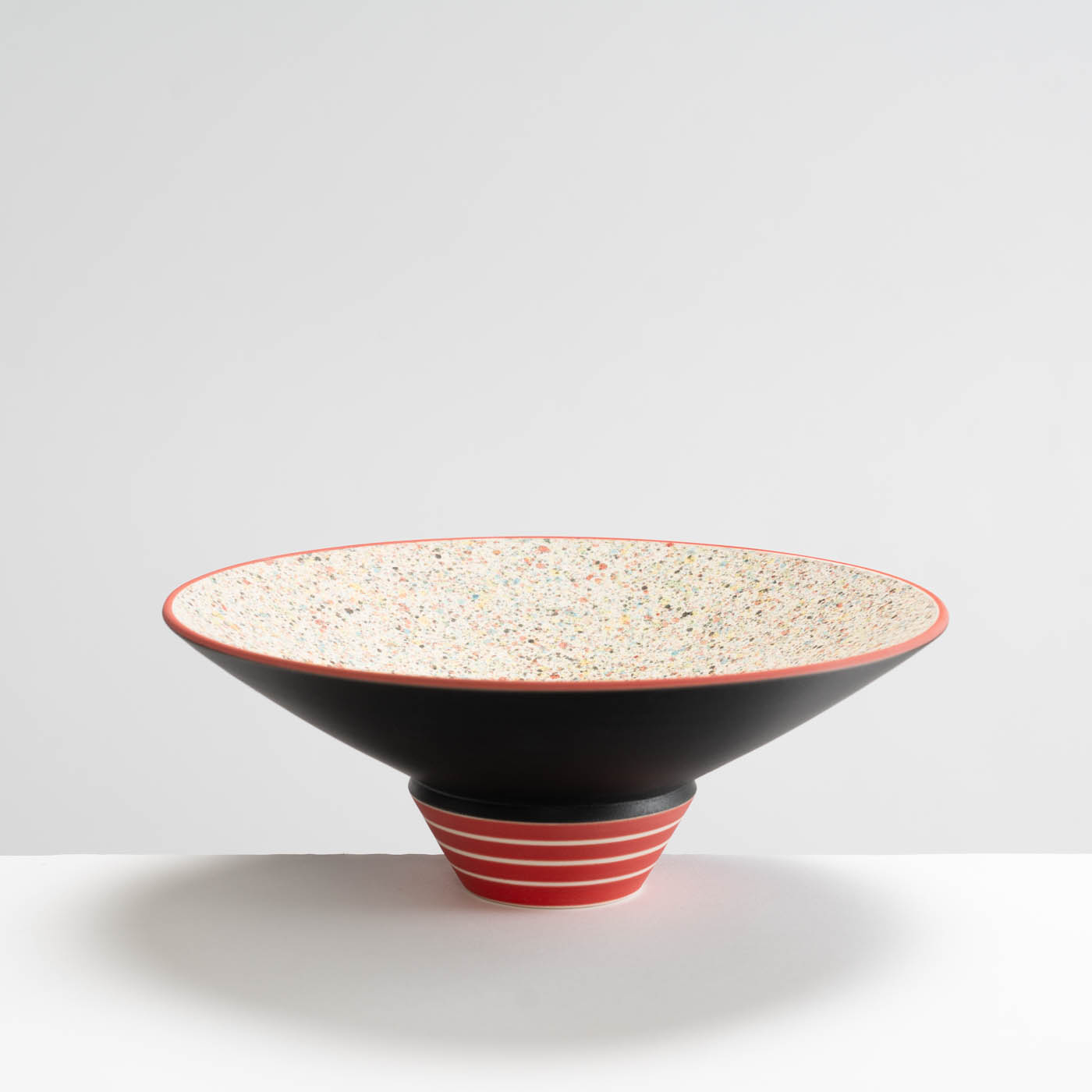 GW524Y184 Flecked Footed Bowl