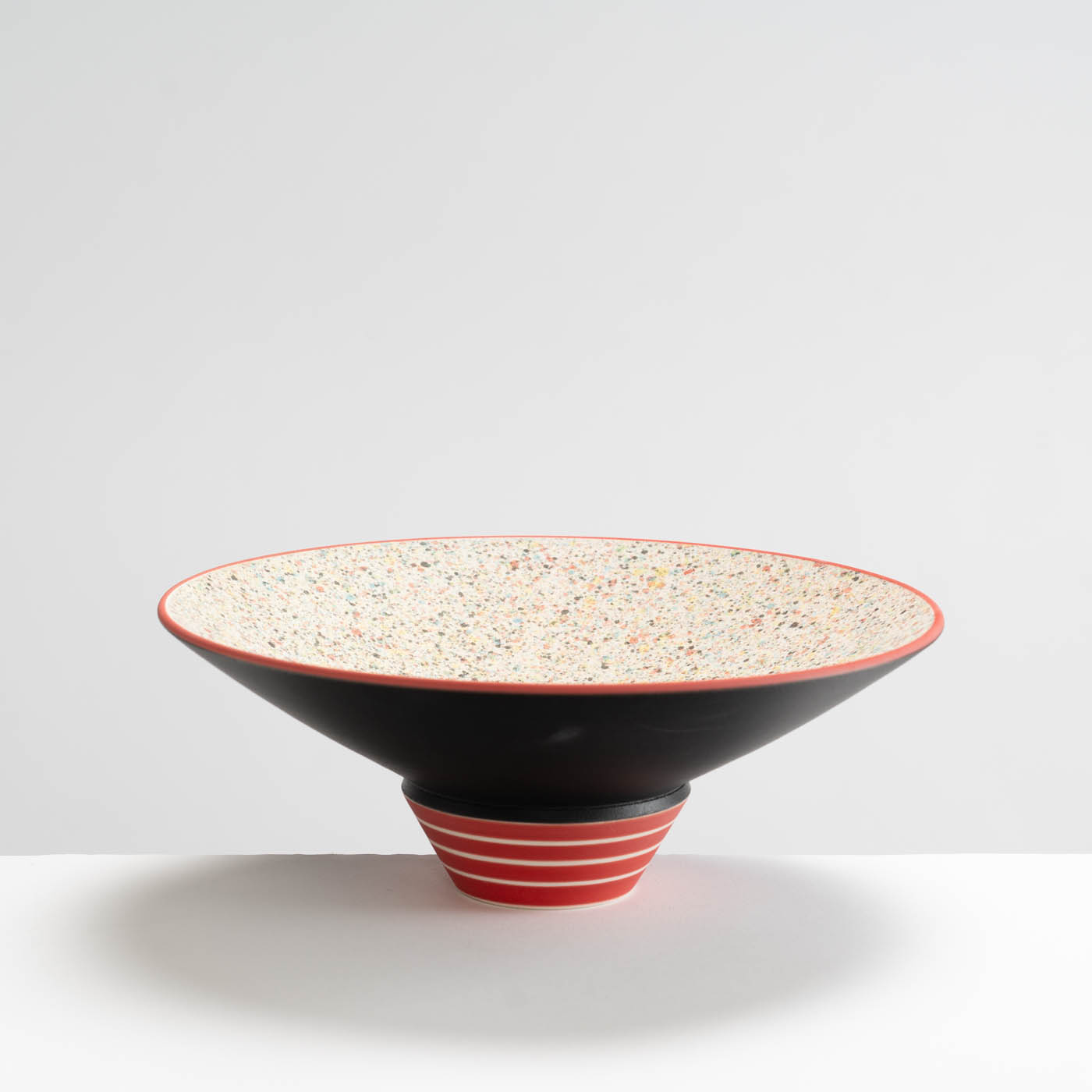 GW524Y184 Flecked Footed Bowl