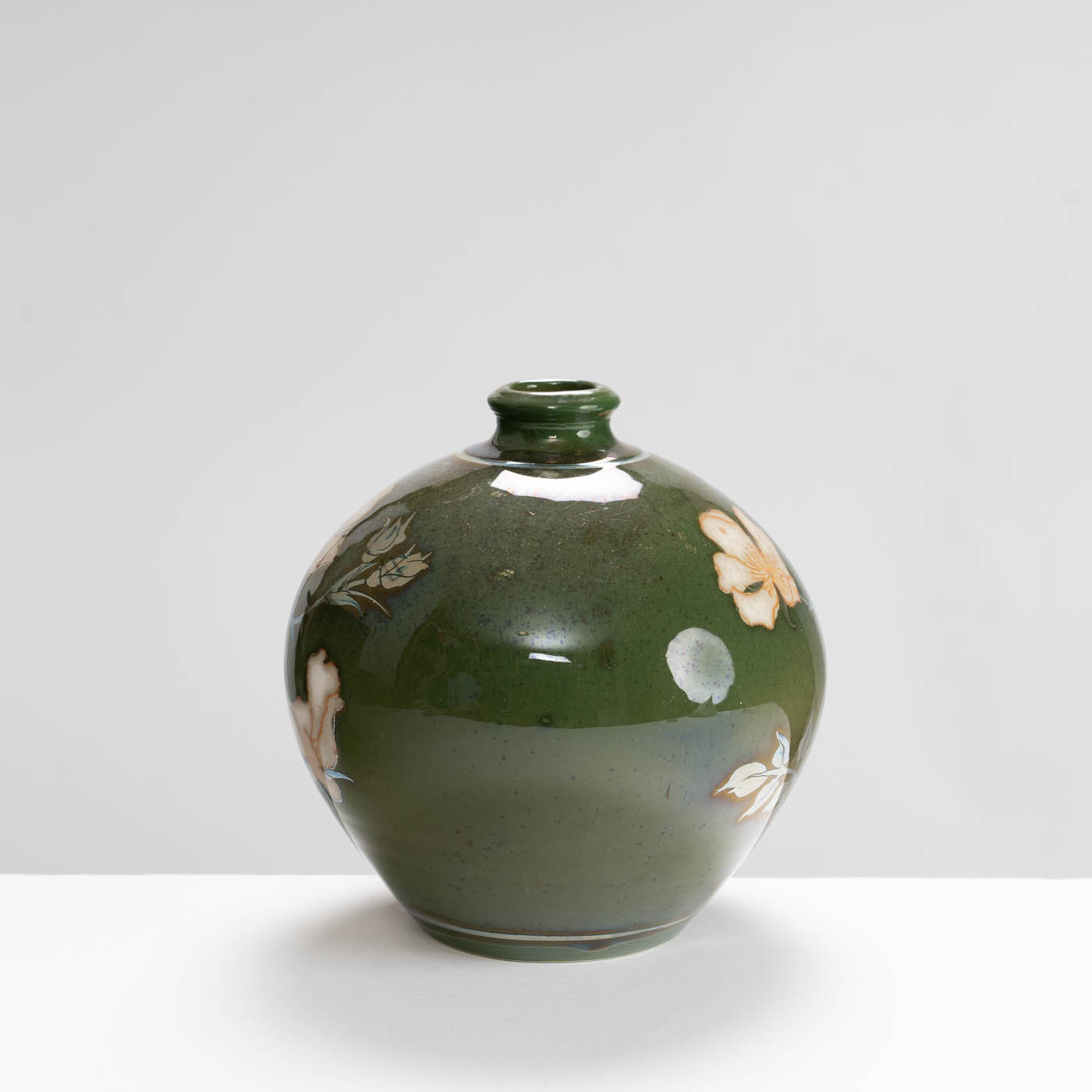 JCJ408Y242 Round Bottle Wild Rose on Green