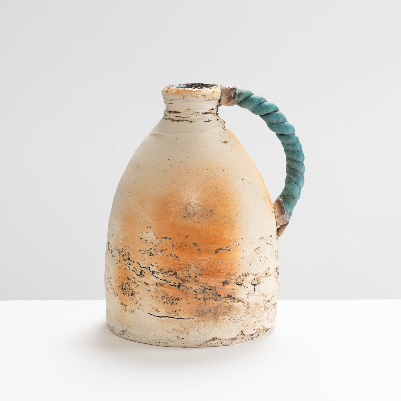 JK375Y266 Large Round Ballclay Vase