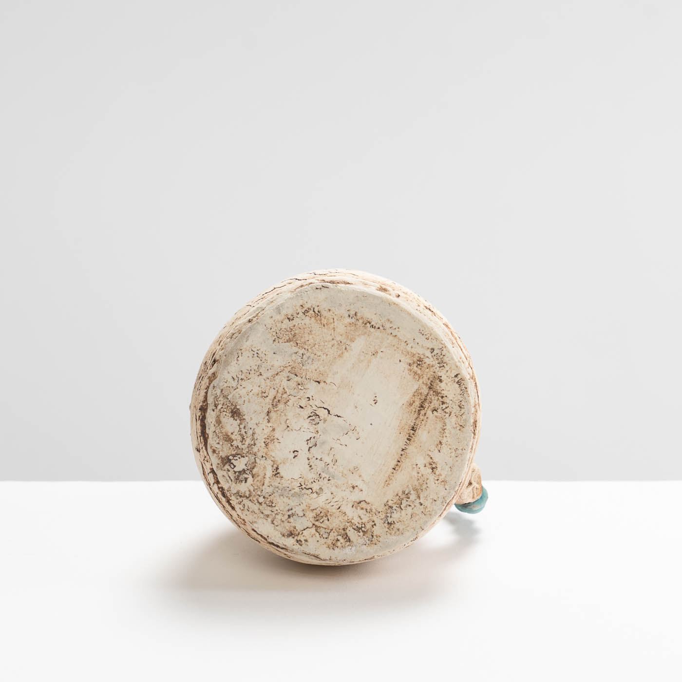 JK375Y269 Small Round Ballclay Vase