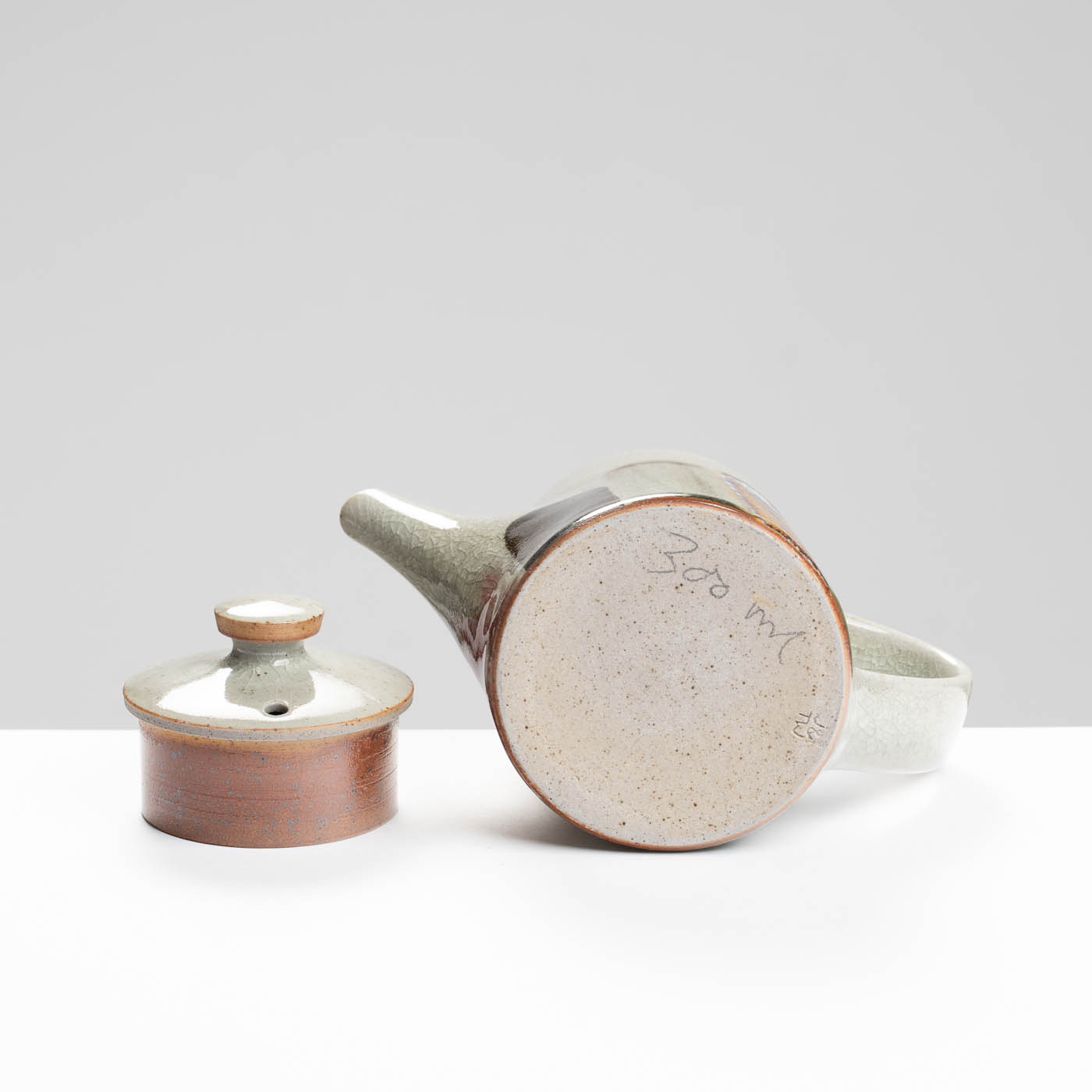 JTW322Y836 Decorated Mini Teapot