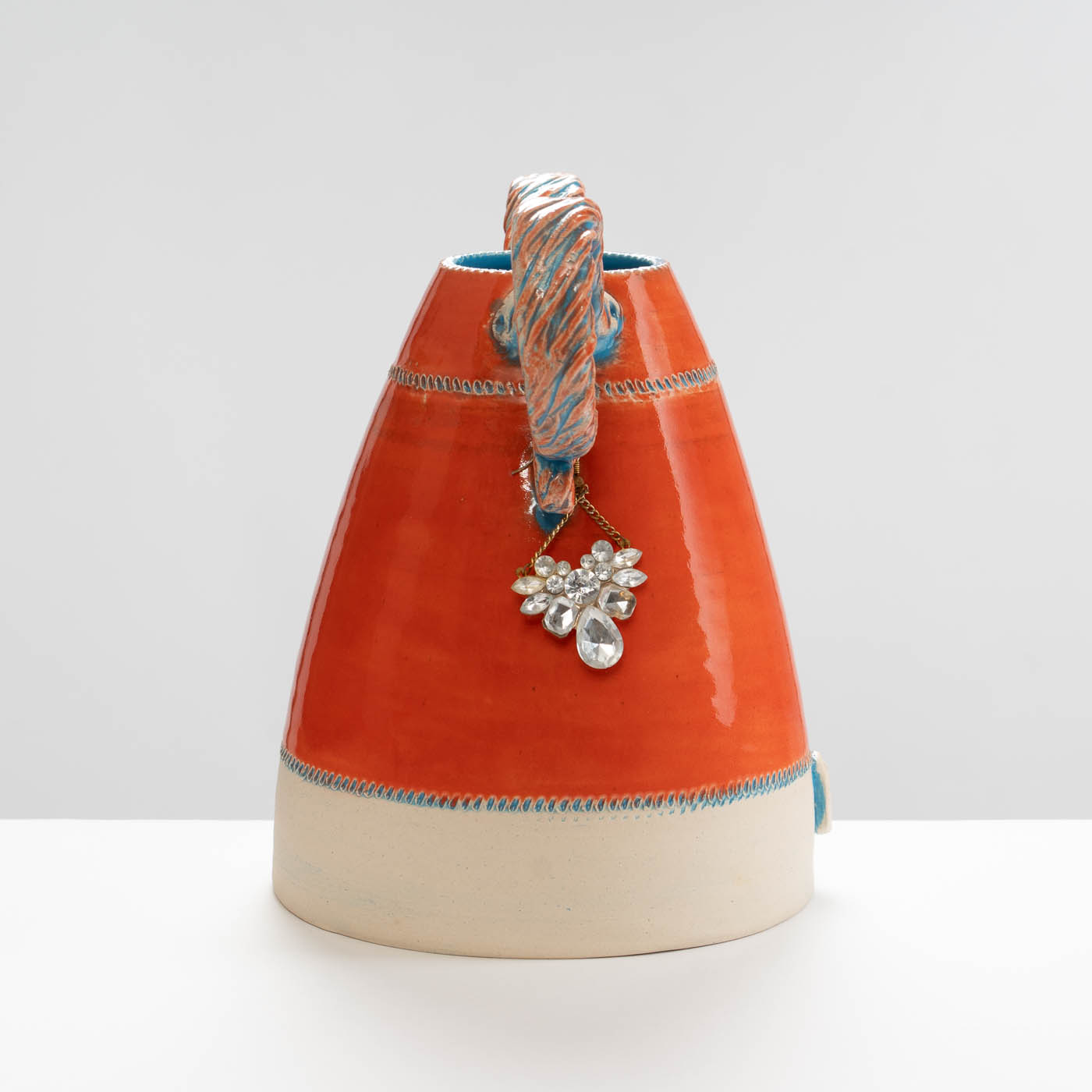 LMS469Y71 Indignant Sisters Vase Coral/Blue