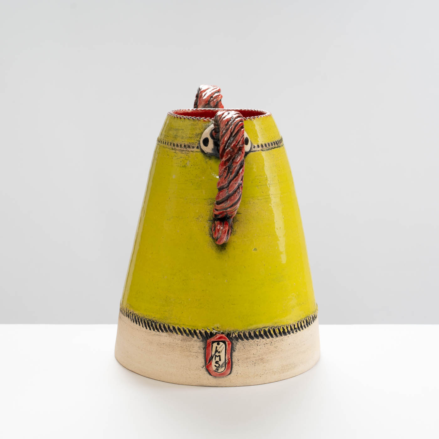 LMS469Y72 Indignant Sisters Vase Chartreuse/Red