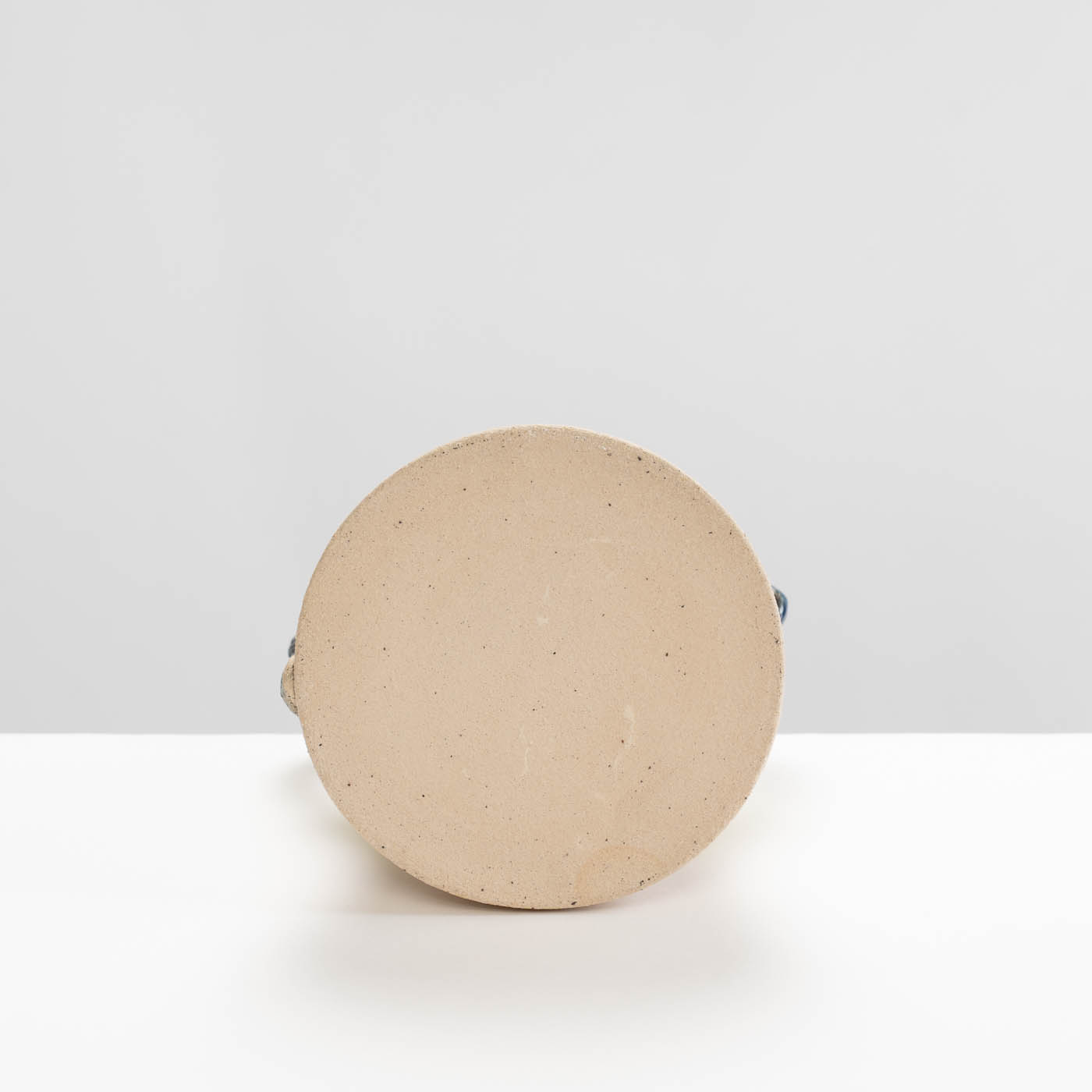 LMS469Y74 Indignant Sisters Vase Chartreuse/Navy