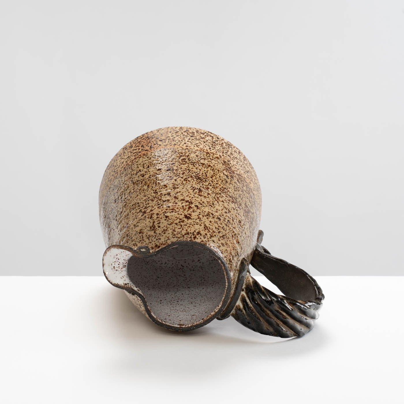 LMS469Y78 Indignant Brothers Jug Speckle/White