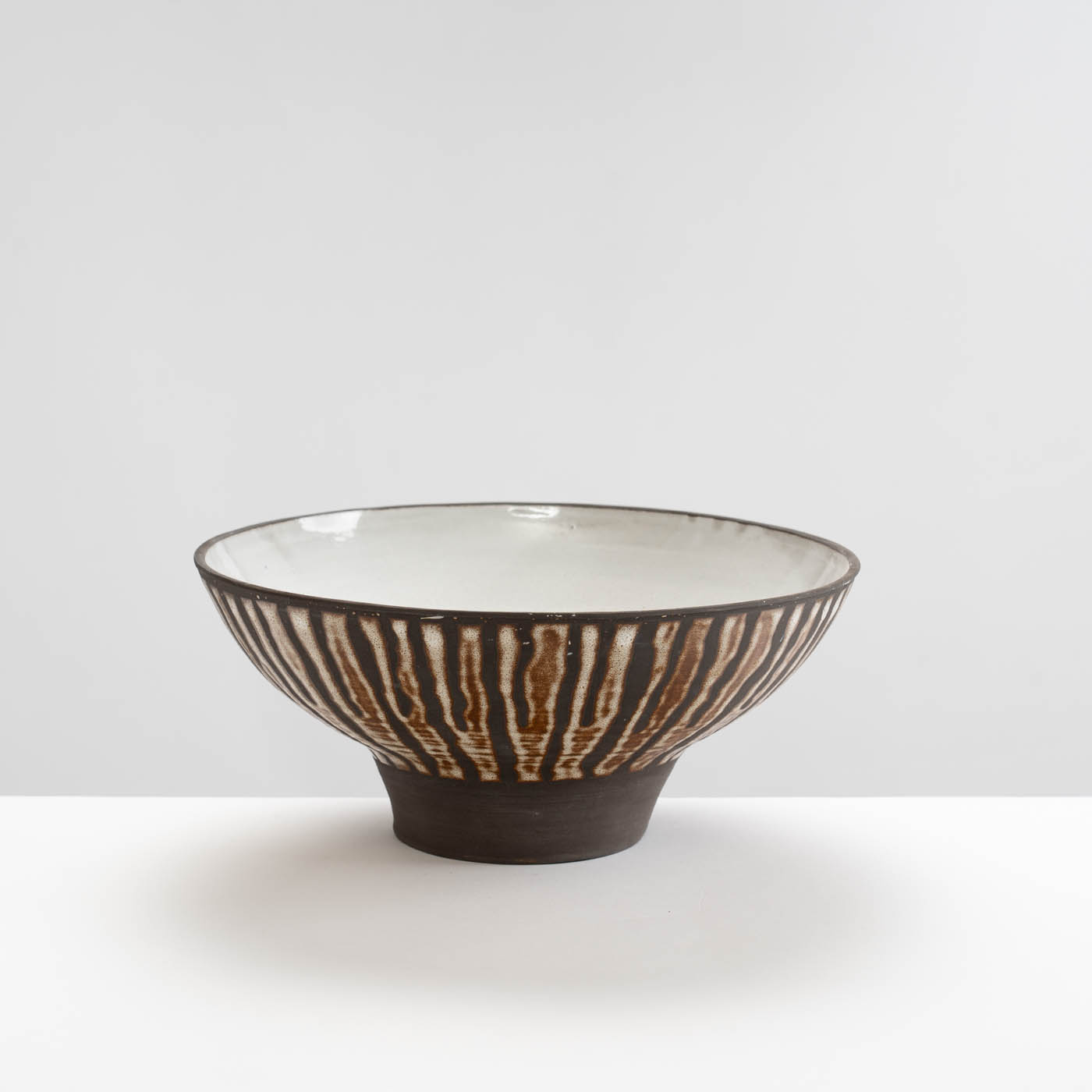 LMS469Y81 Vulcan Black Bowl