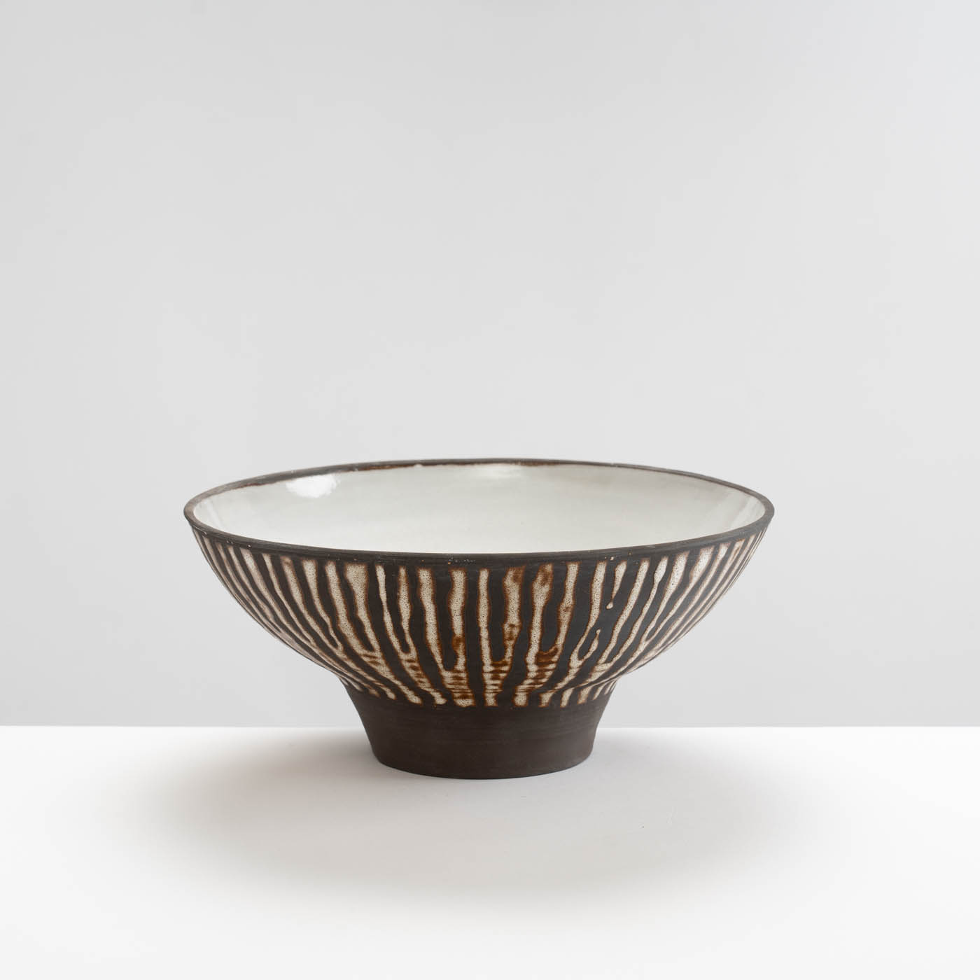 LMS469Y81 Vulcan Black Bowl