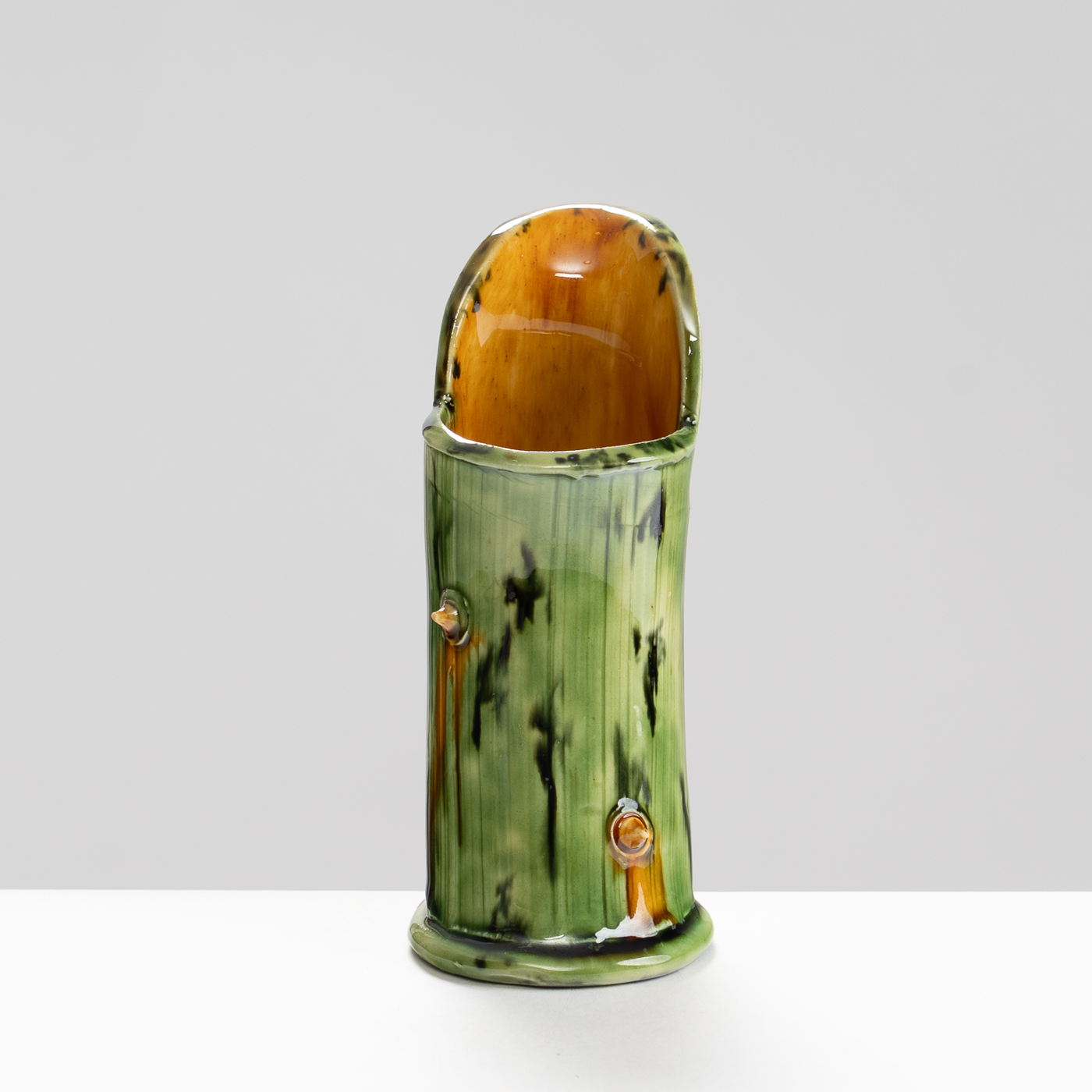 WK30Y590 thorned pourer