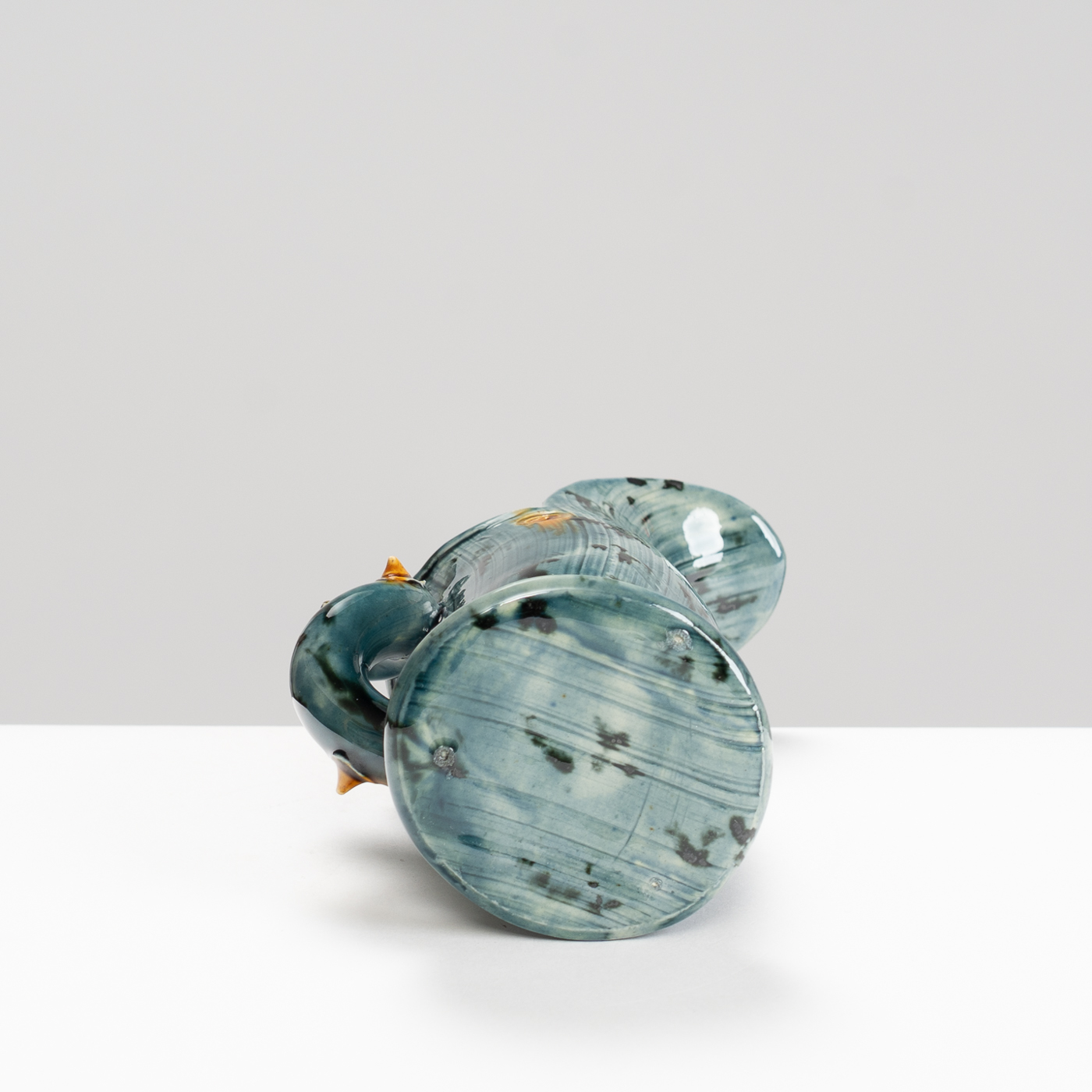 WK30Y592 thorned jug