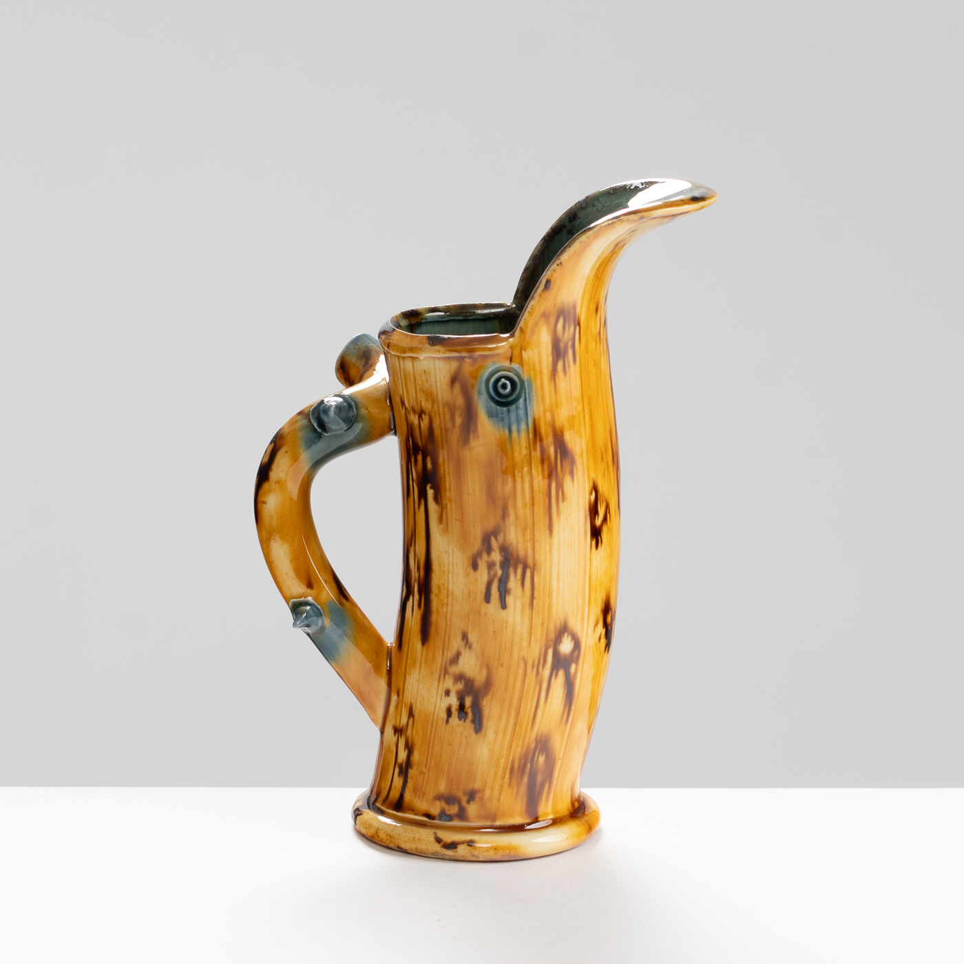 WK30Y594 thorned jug