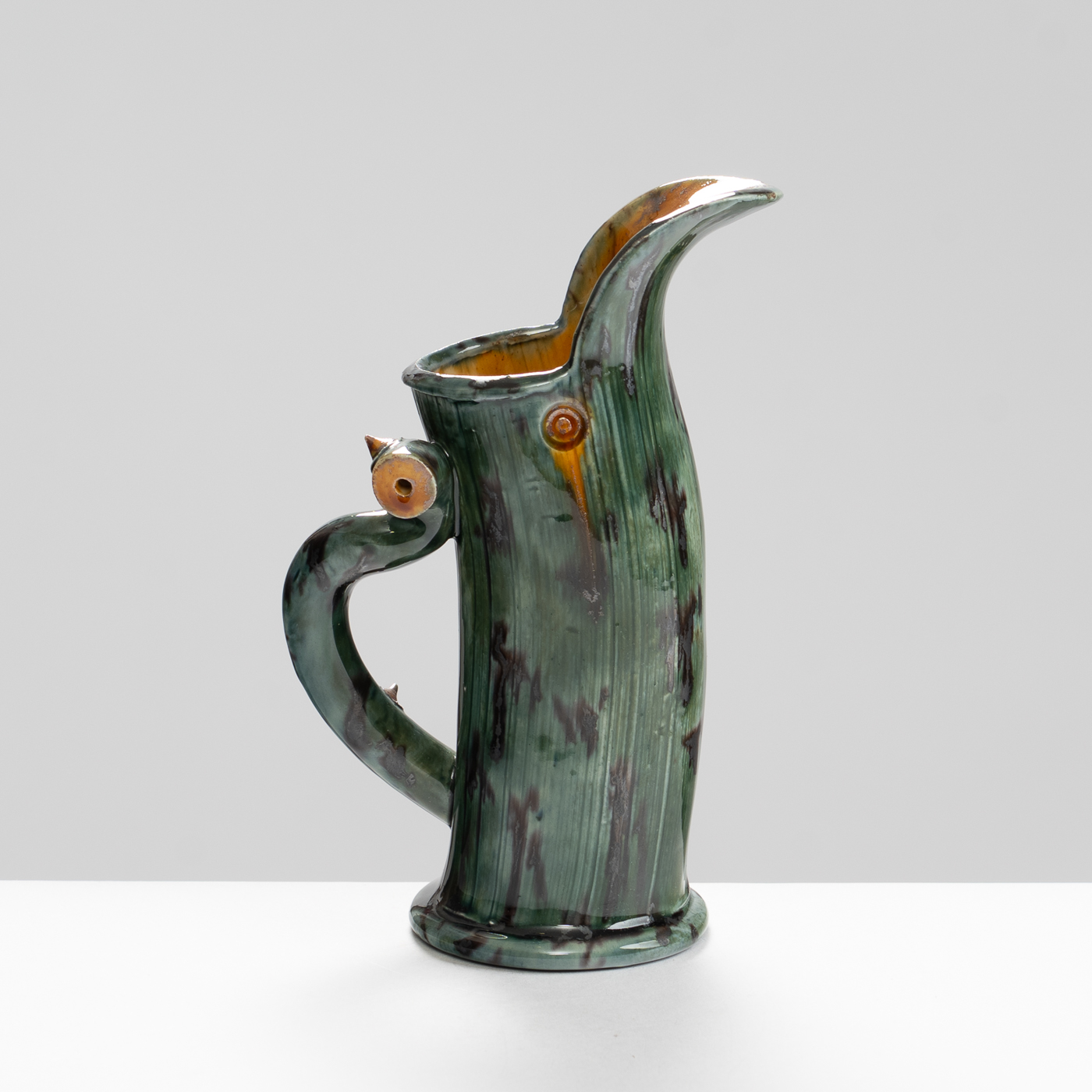 WK30Y597 thorned jug