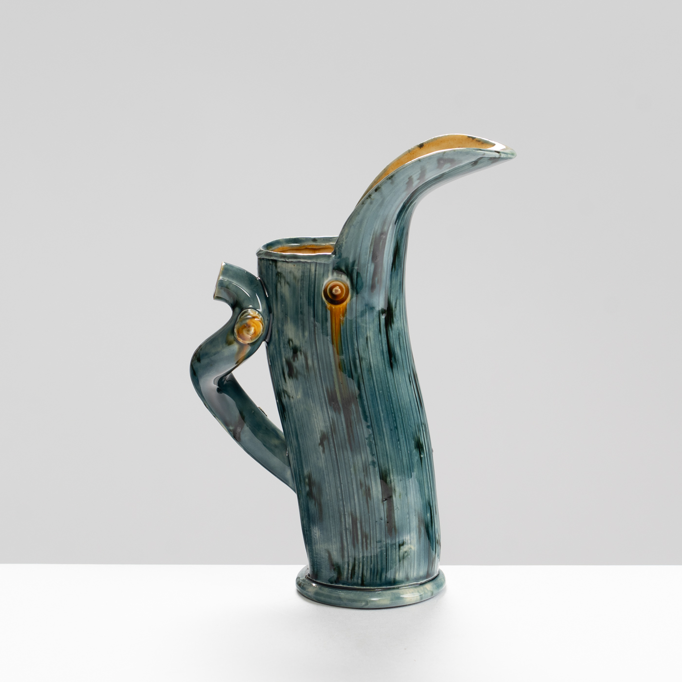 WK30Y599 thorned jug