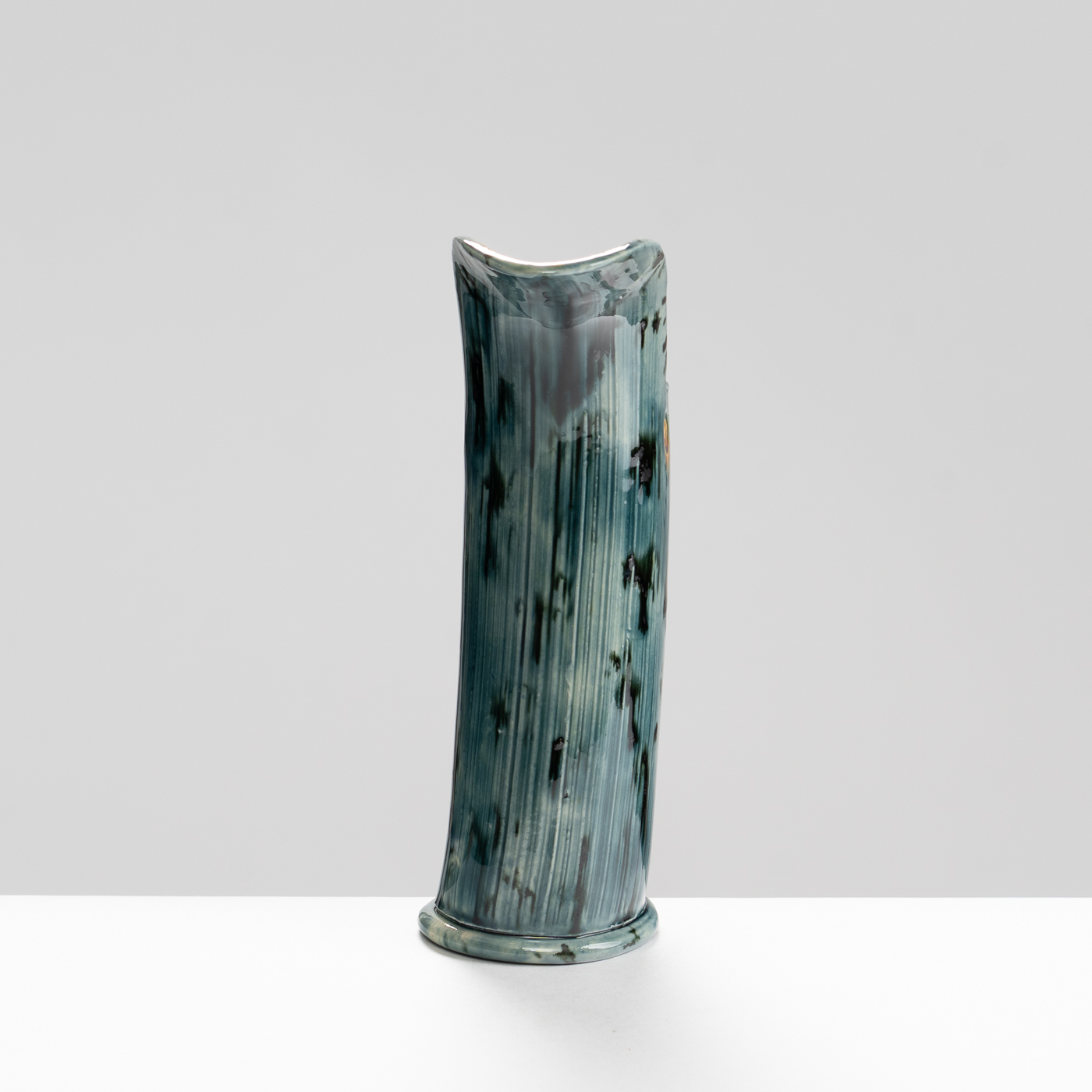 WK30Y599 thorned jug