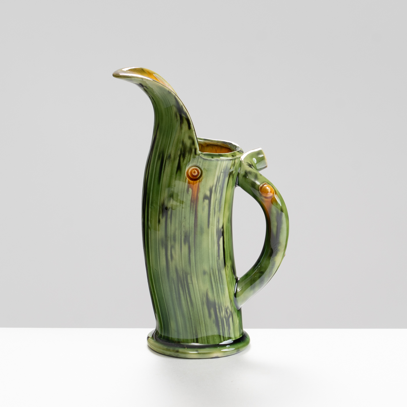 WK30Y602 thorned jug