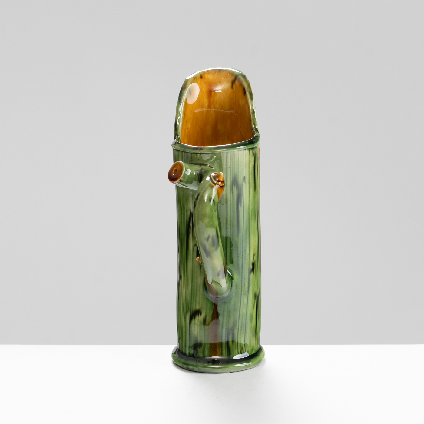 WK30Y603 thorned jug