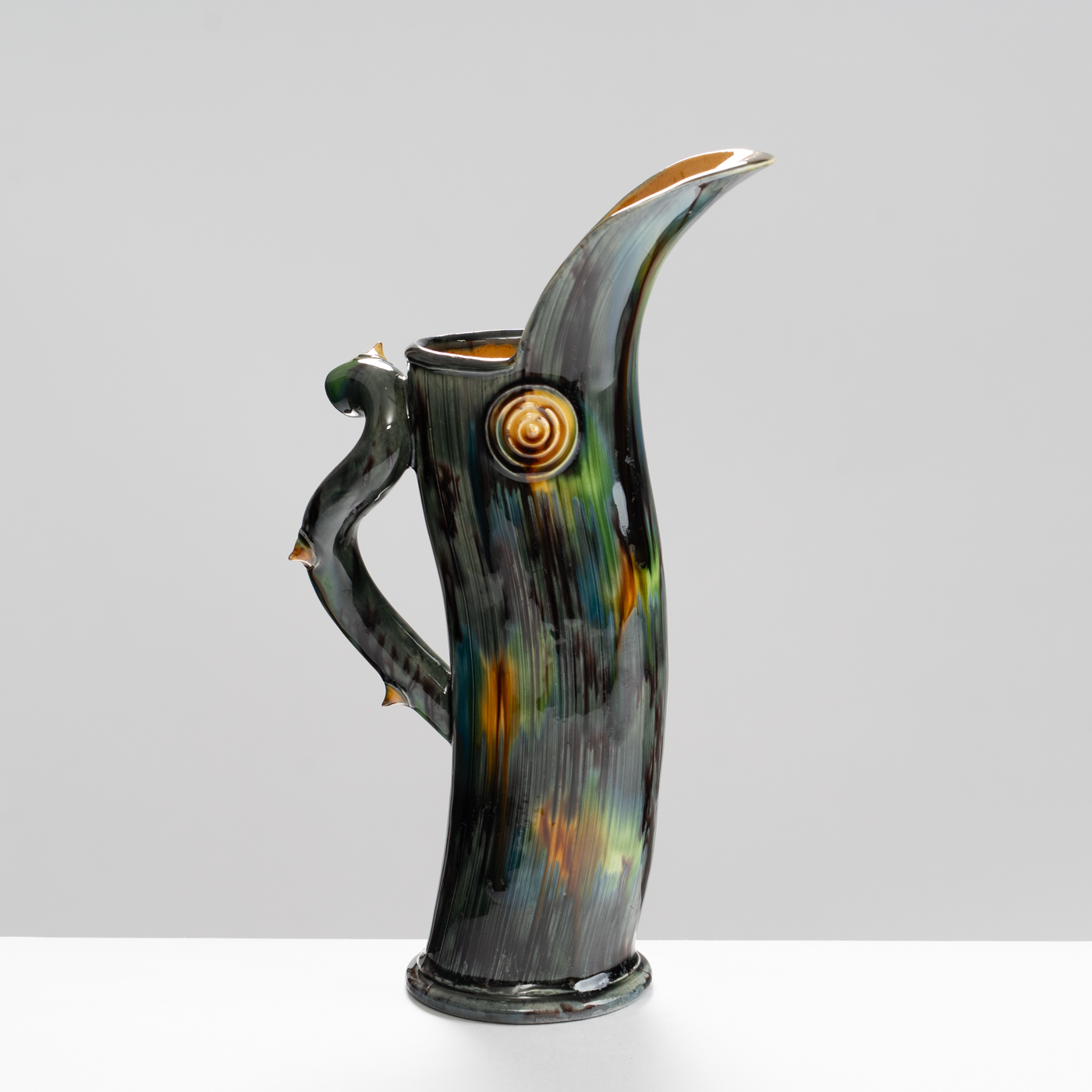 WK30Y608 jug with thorn handle